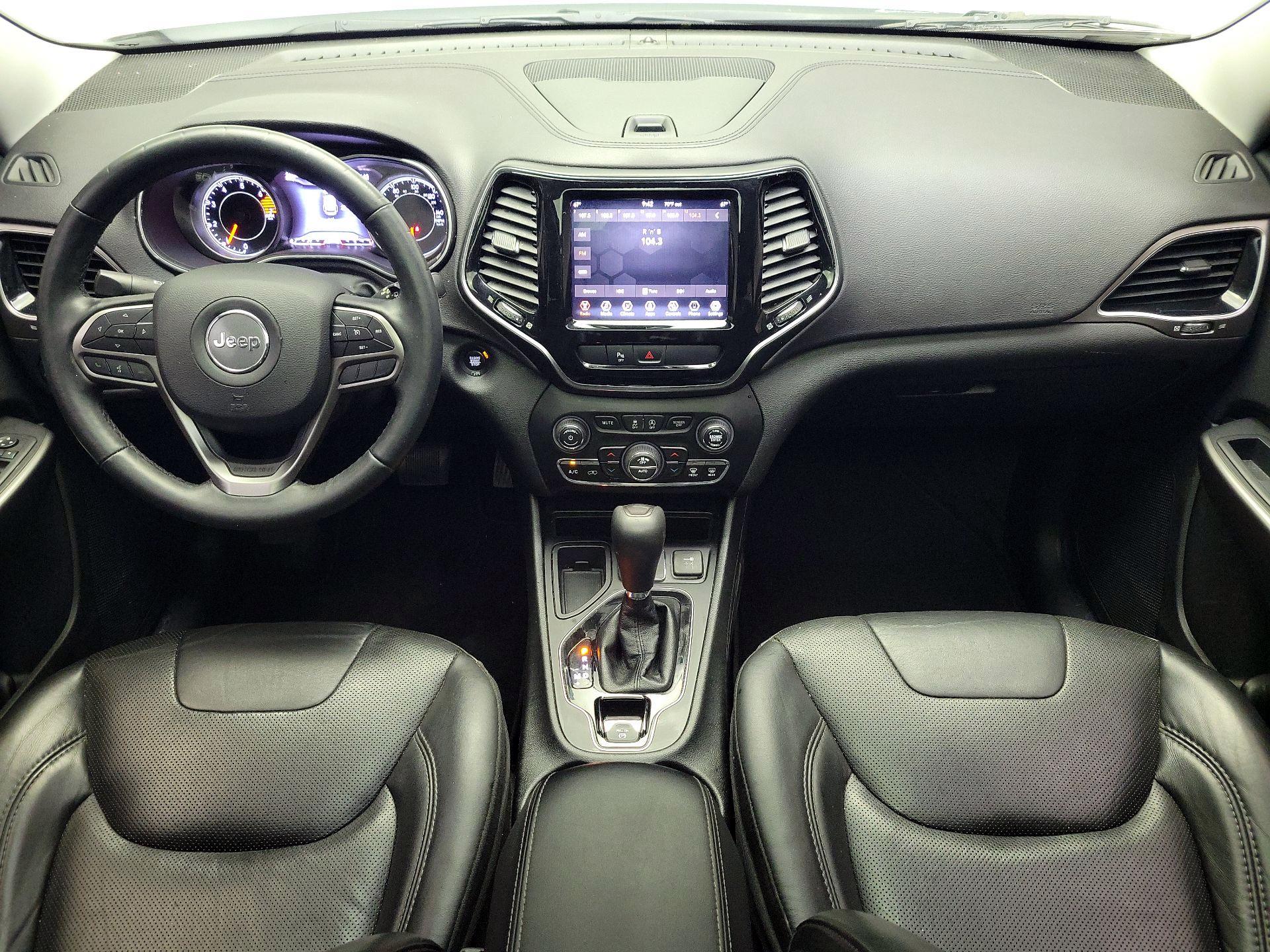 Thumbnail: 2019 Jeep Cherokee - 9