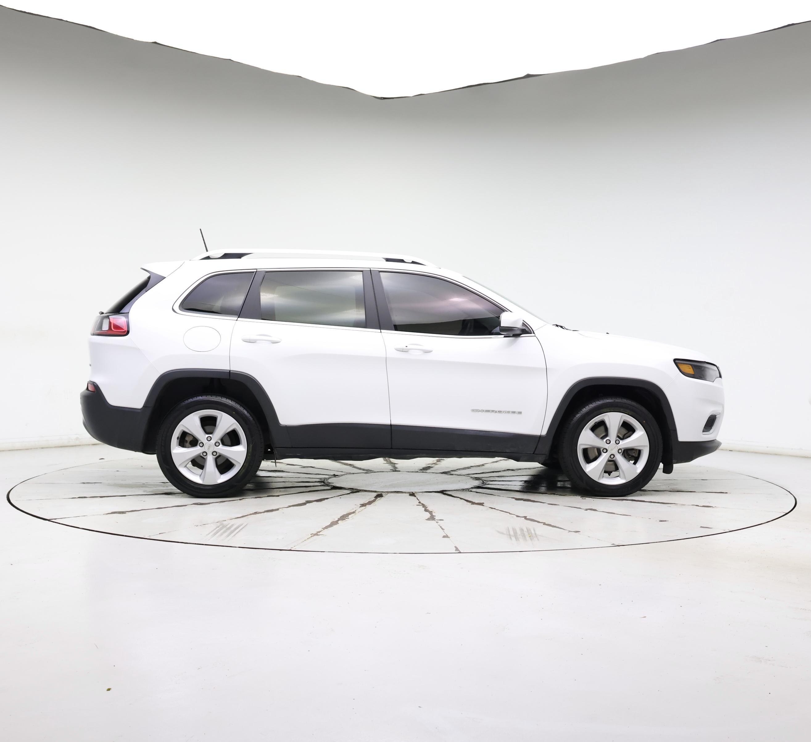 Thumbnail: 2019 Jeep Cherokee - 7