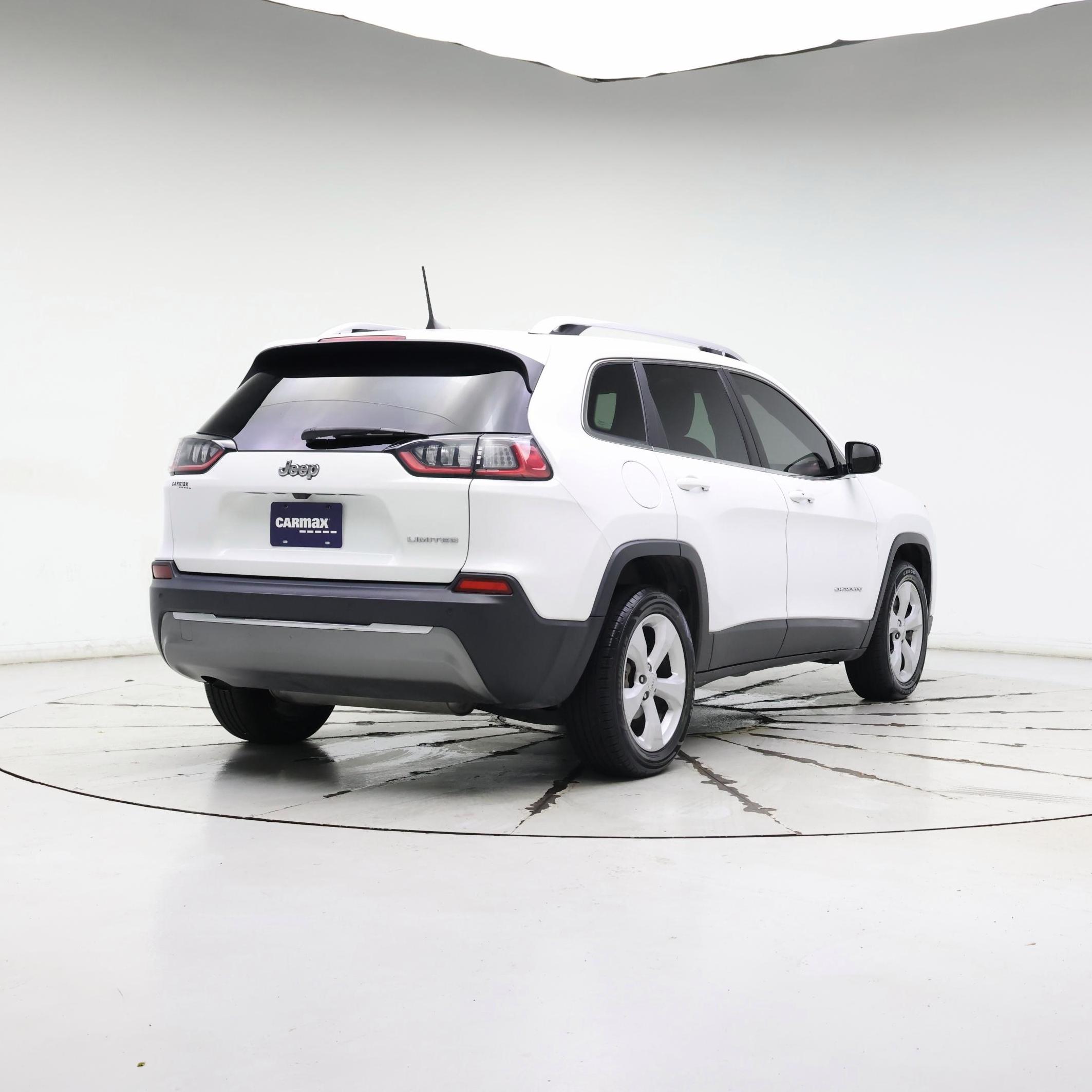 Thumbnail: 2019 Jeep Cherokee - 8