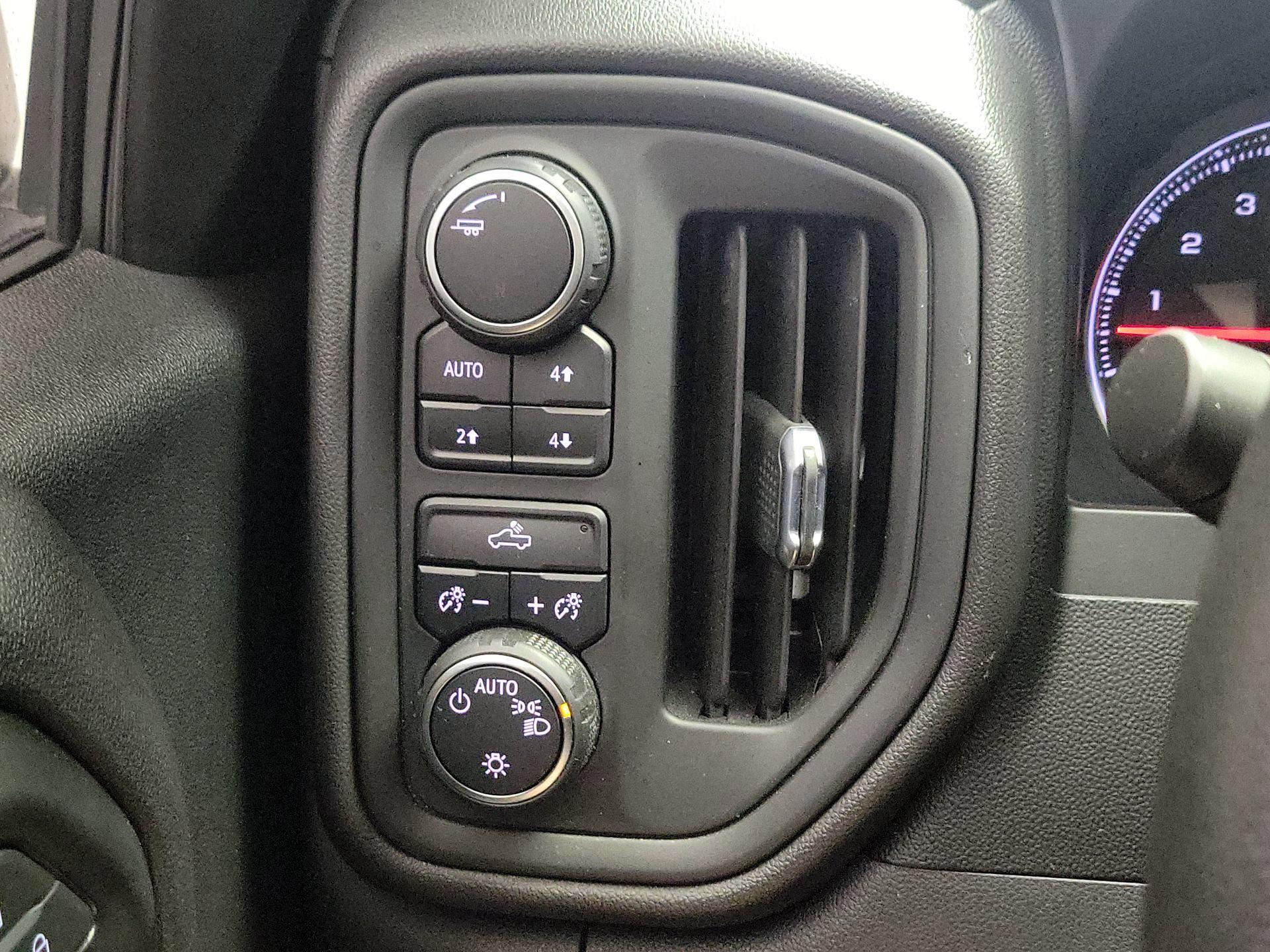 Thumbnail: 2021 Chevrolet Silverado 1500 - 13