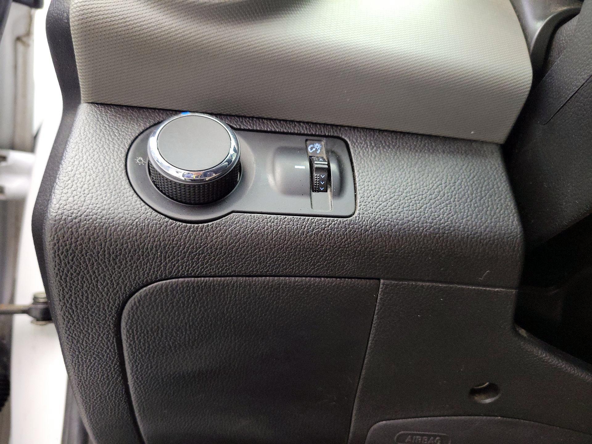 Thumbnail: 2016 Chevrolet Sonic - 13