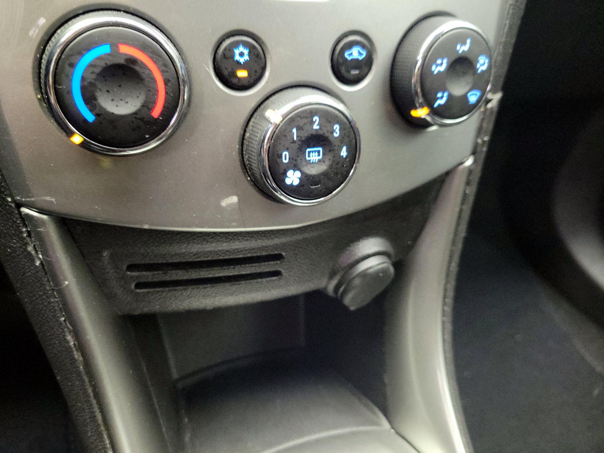 Thumbnail: 2016 Chevrolet Trax - 16