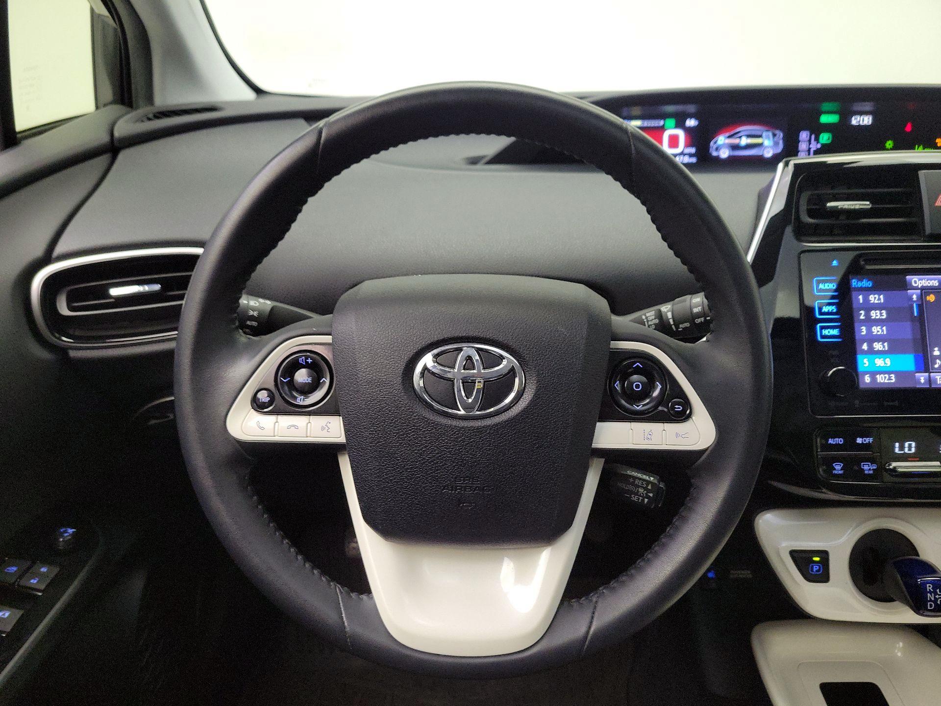 Thumbnail: 2016 Toyota Prius - 10