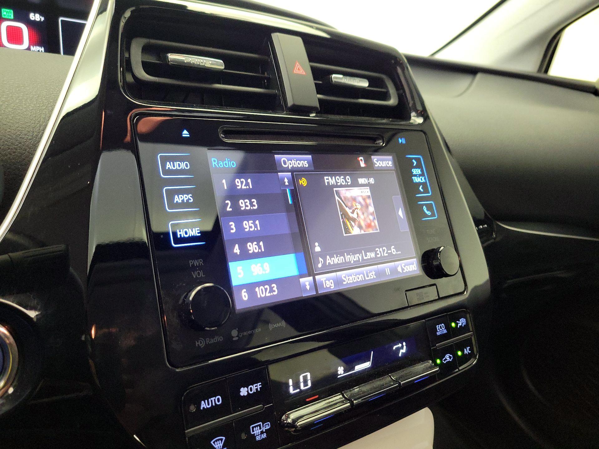 Thumbnail: 2016 Toyota Prius - 14