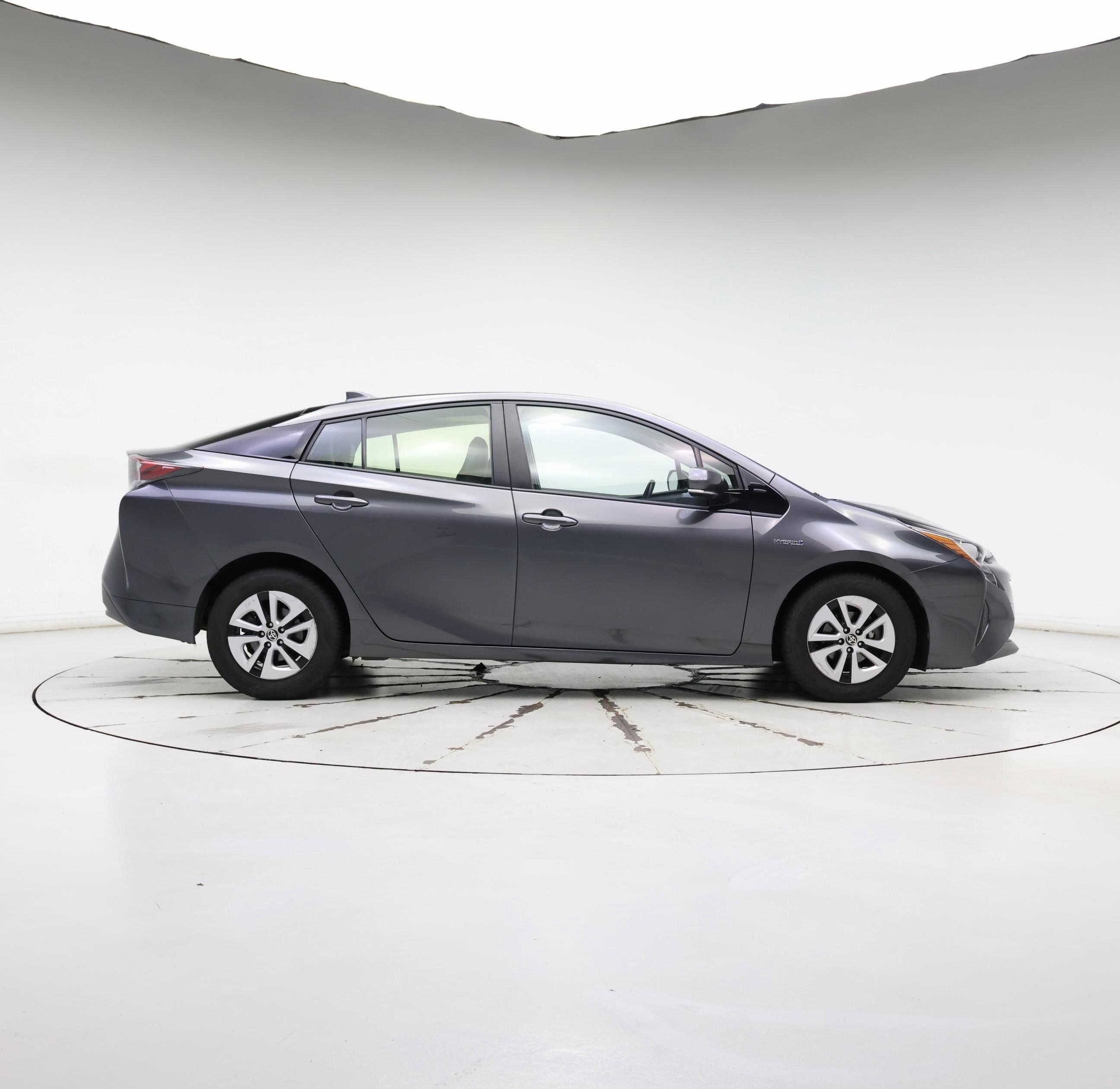 Thumbnail: 2016 Toyota Prius - 7