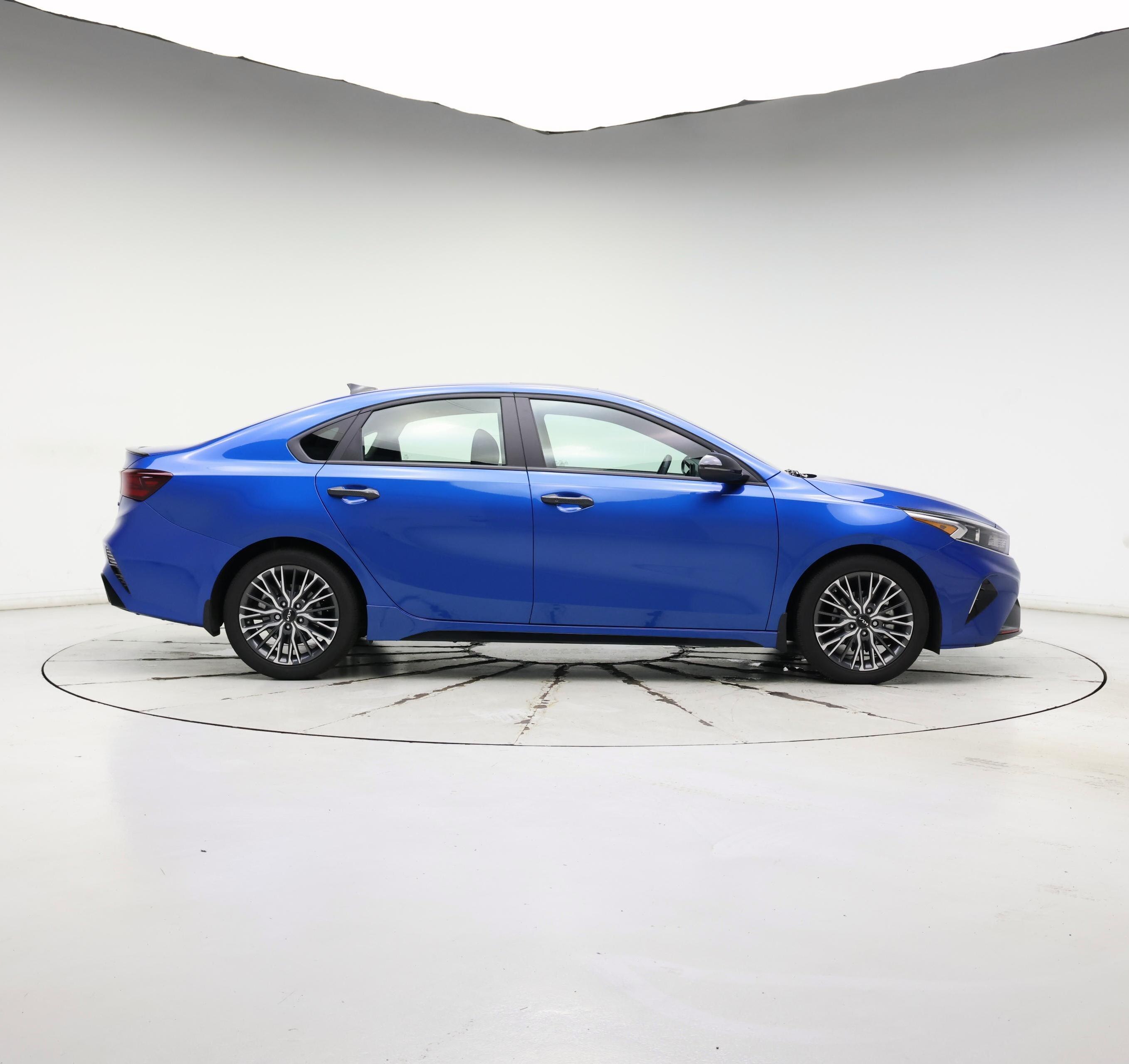 Thumbnail: 2023 Kia Forte - 7