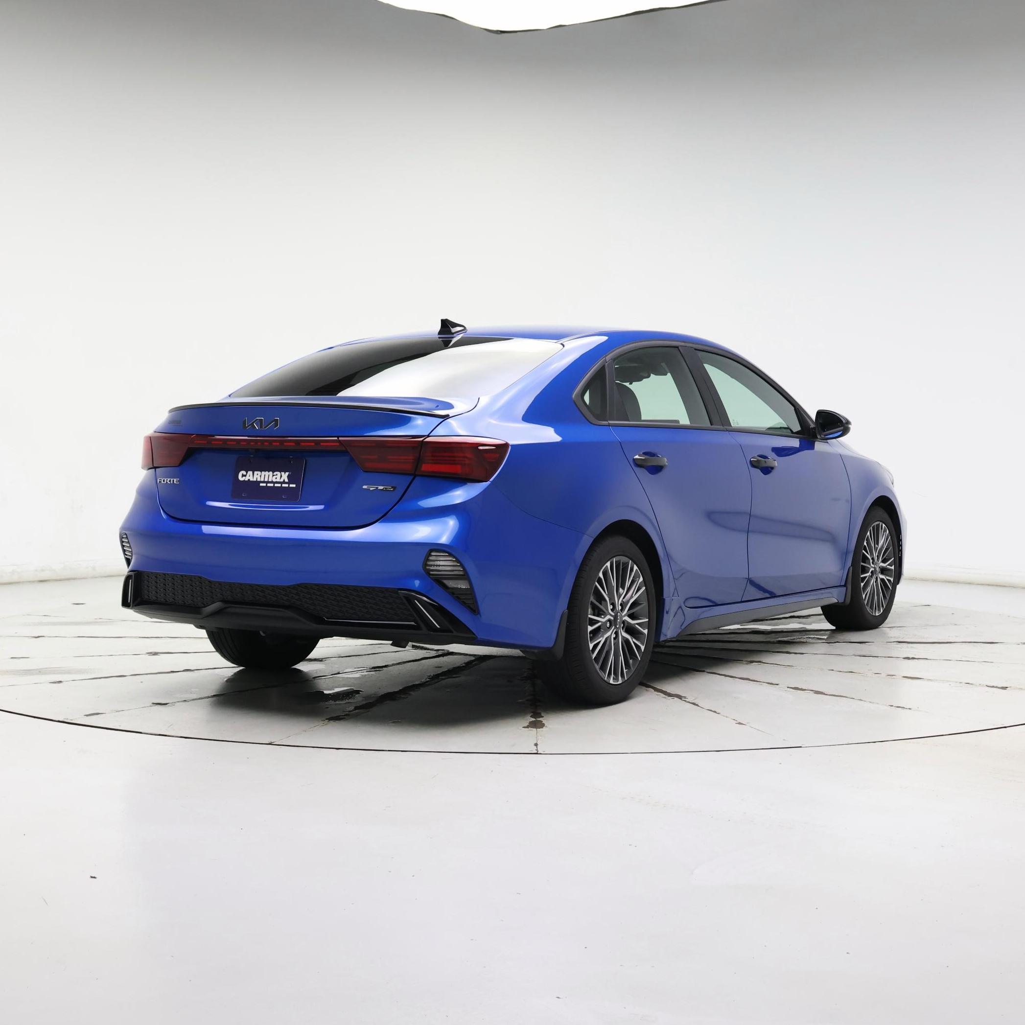 Thumbnail: 2023 Kia Forte - 8