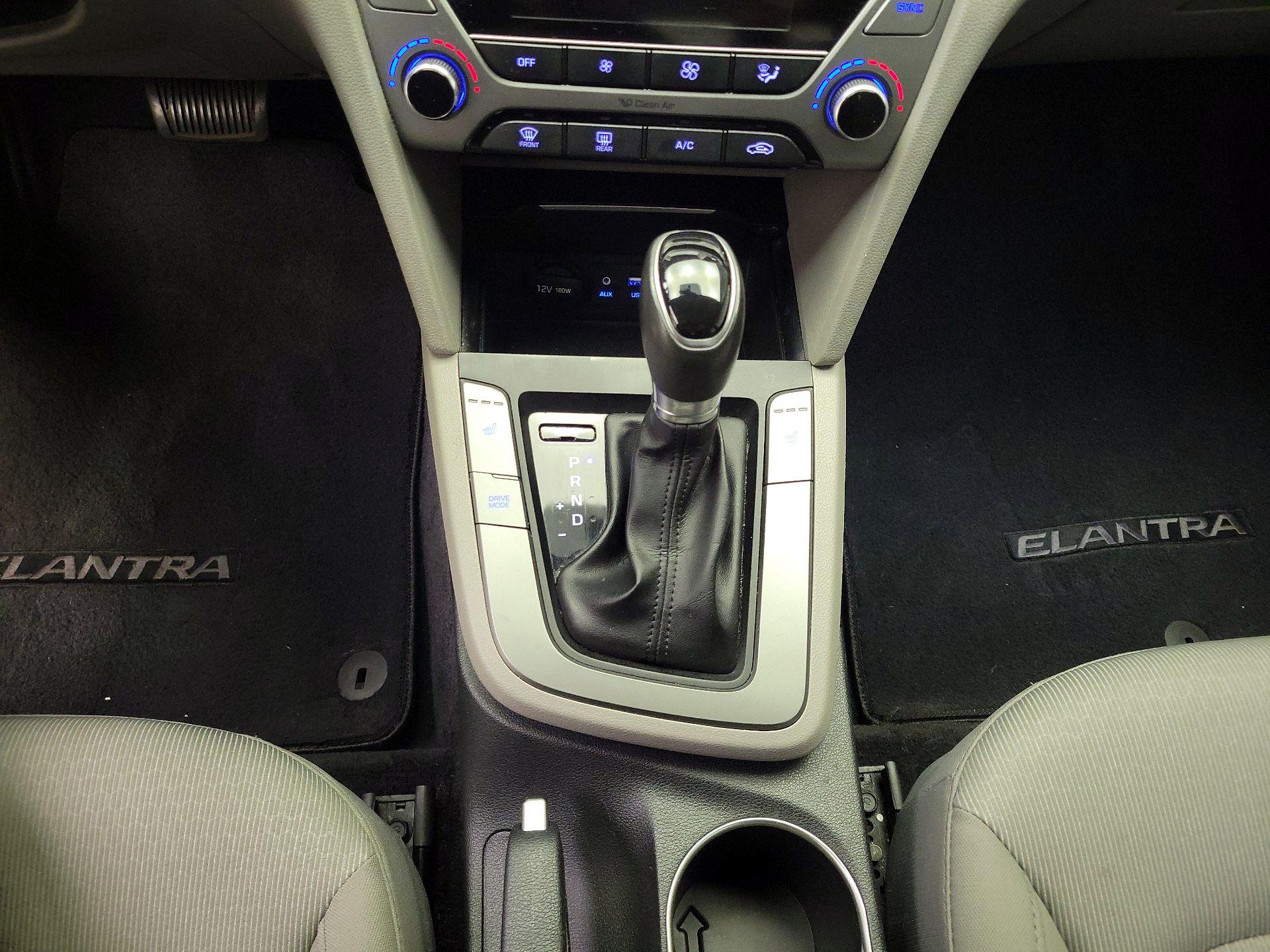 Thumbnail: 2018 Hyundai Elantra - 17