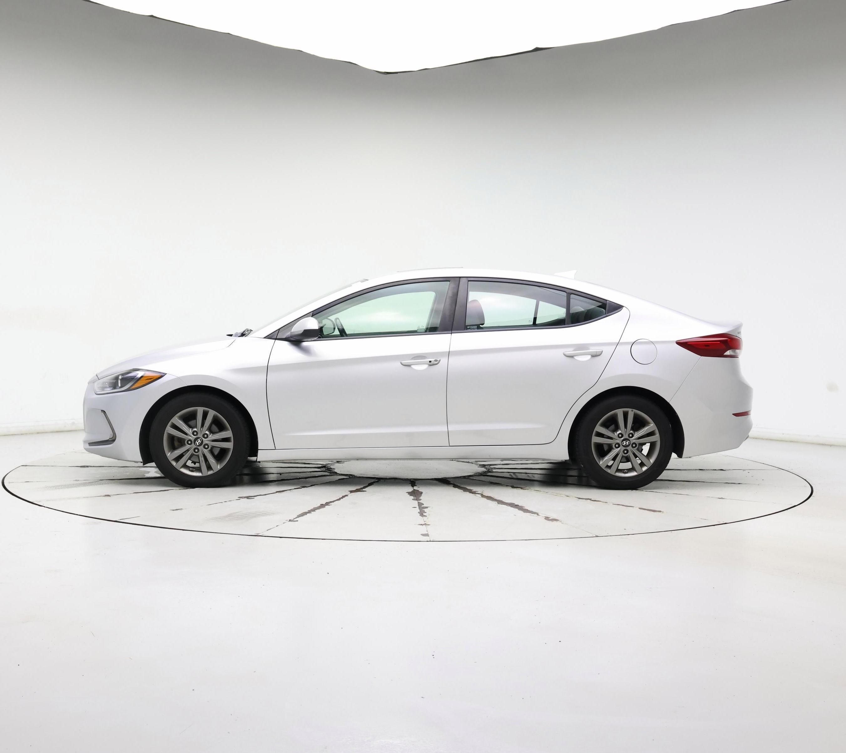 Thumbnail: 2018 Hyundai Elantra - 3