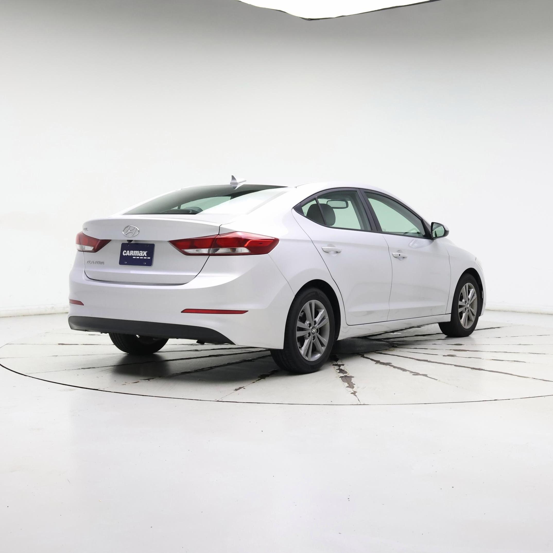 Thumbnail: 2018 Hyundai Elantra - 8