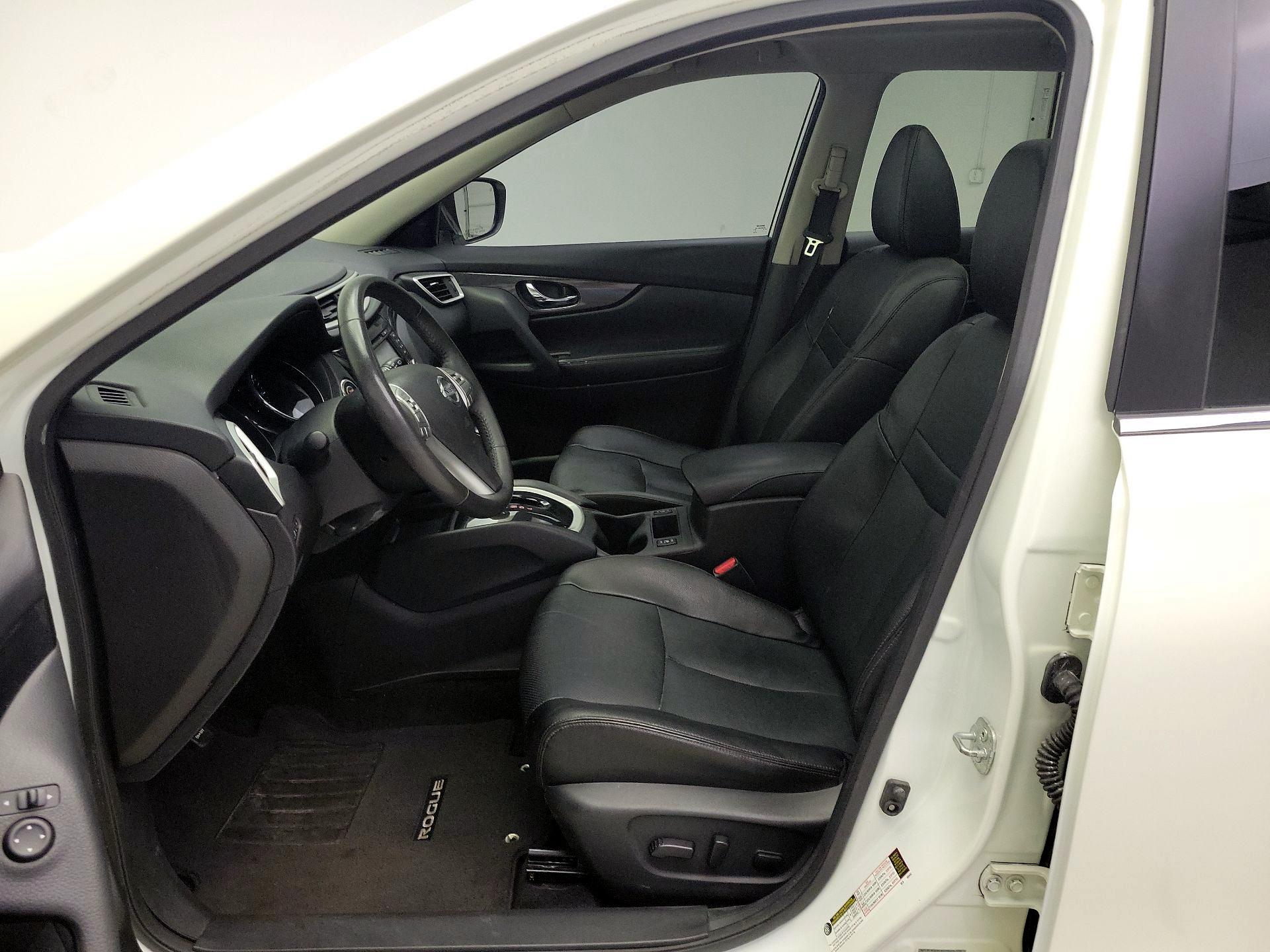 Thumbnail: 2016 Nissan Rogue - 11