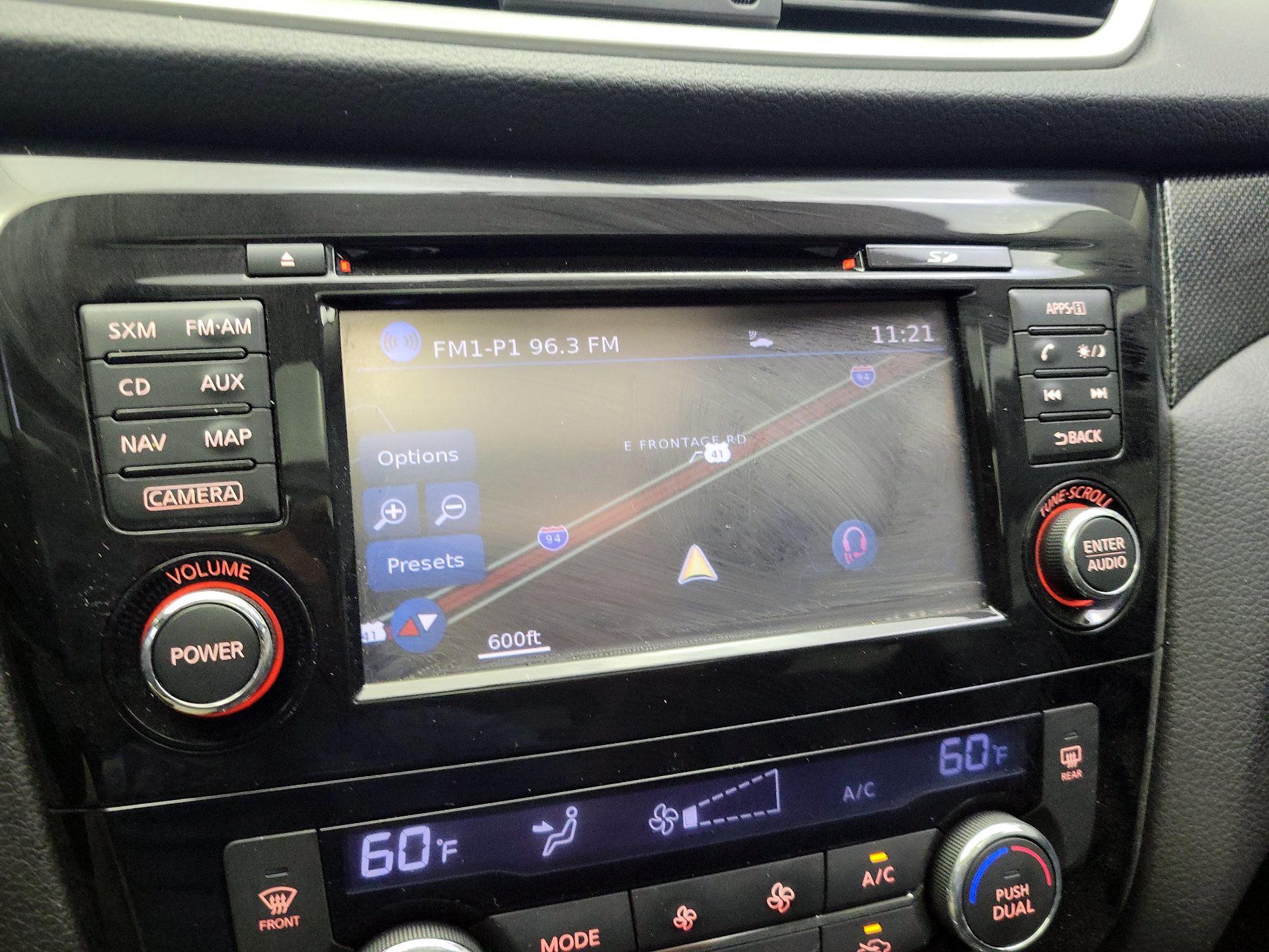 Thumbnail: 2016 Nissan Rogue - 14