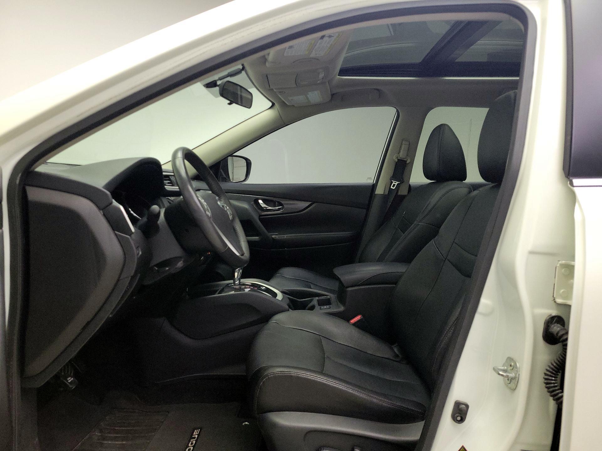 Thumbnail: 2016 Nissan Rogue - 20