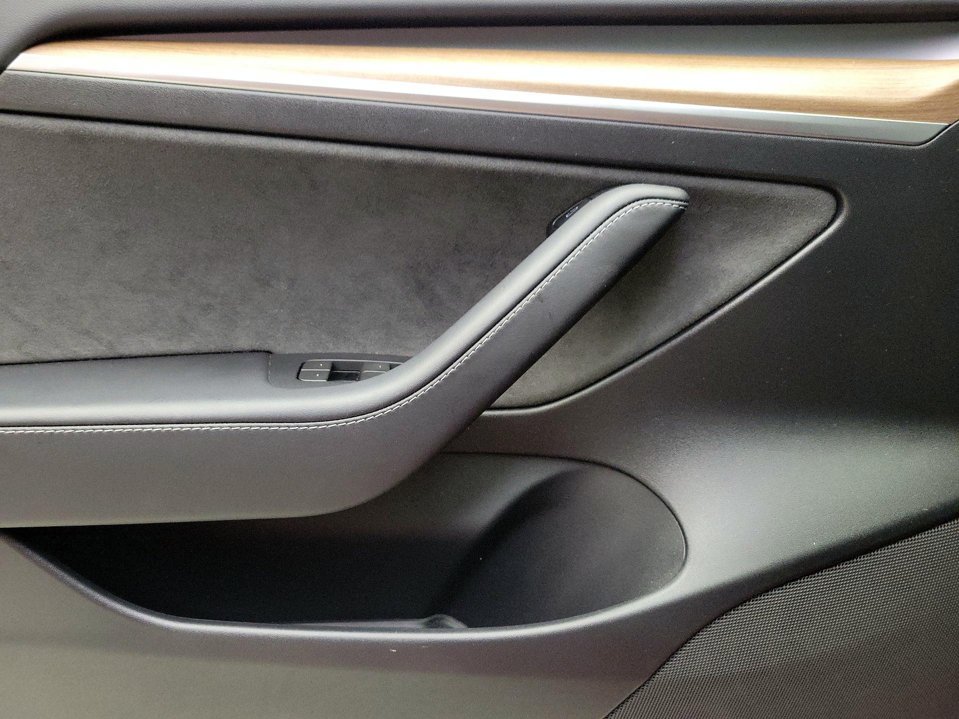 Thumbnail: 2023 Tesla Model 3 - 12