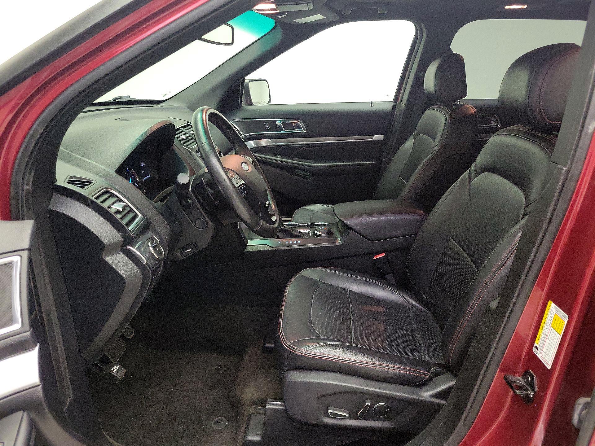 Thumbnail: 2016 Ford Explorer - 11