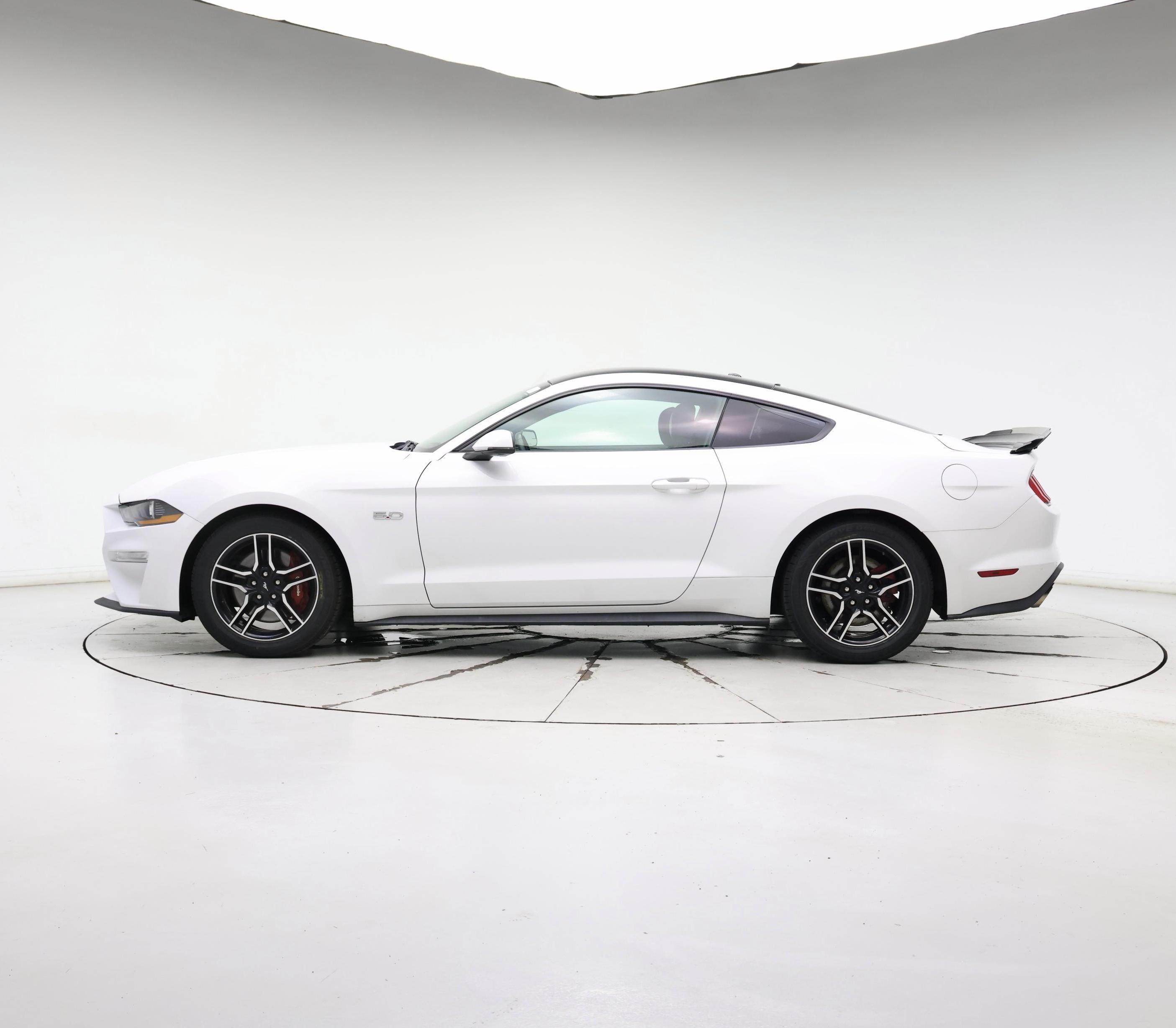 Thumbnail: 2019 Ford Mustang - 3