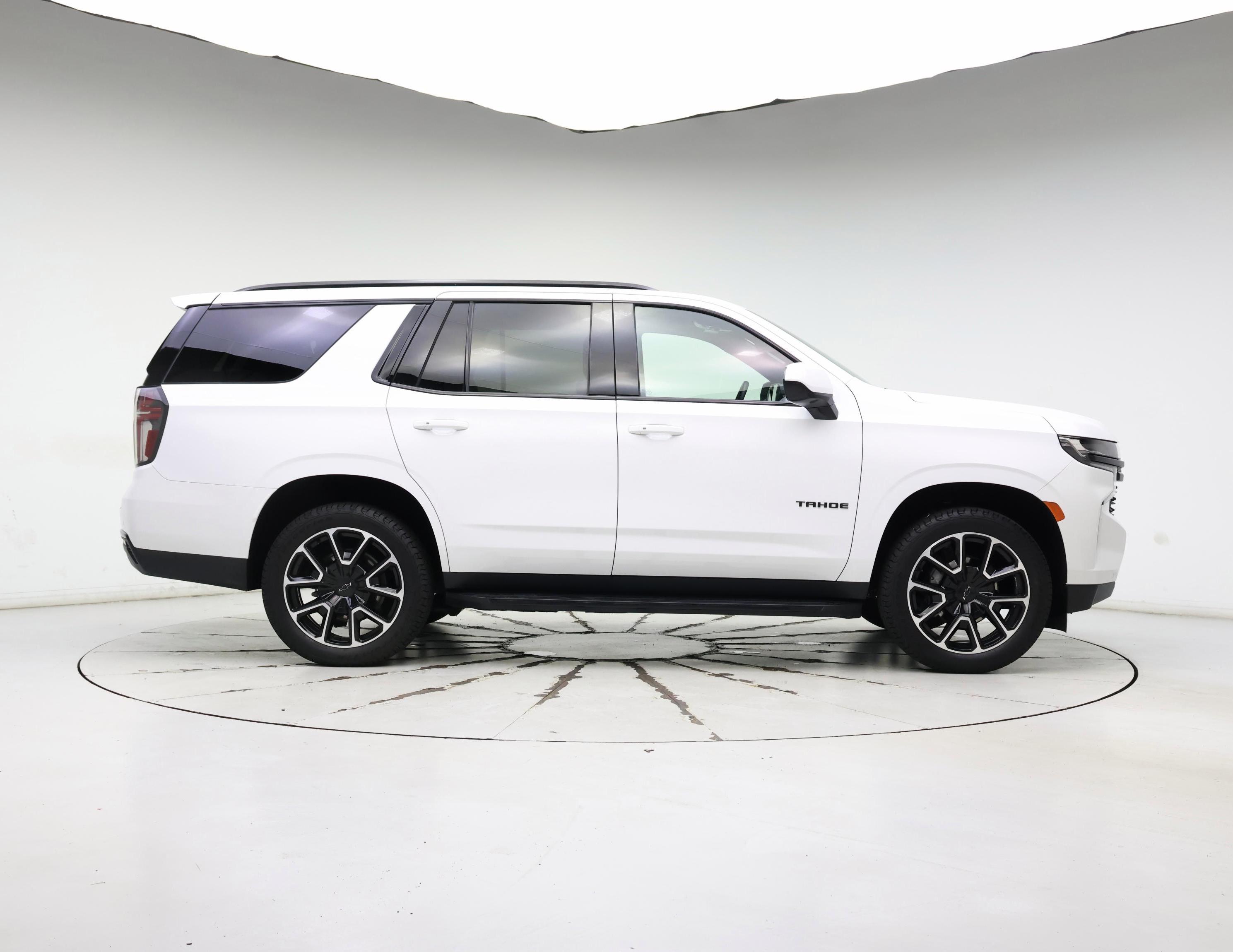 Thumbnail: 2023 Chevrolet Tahoe - 7