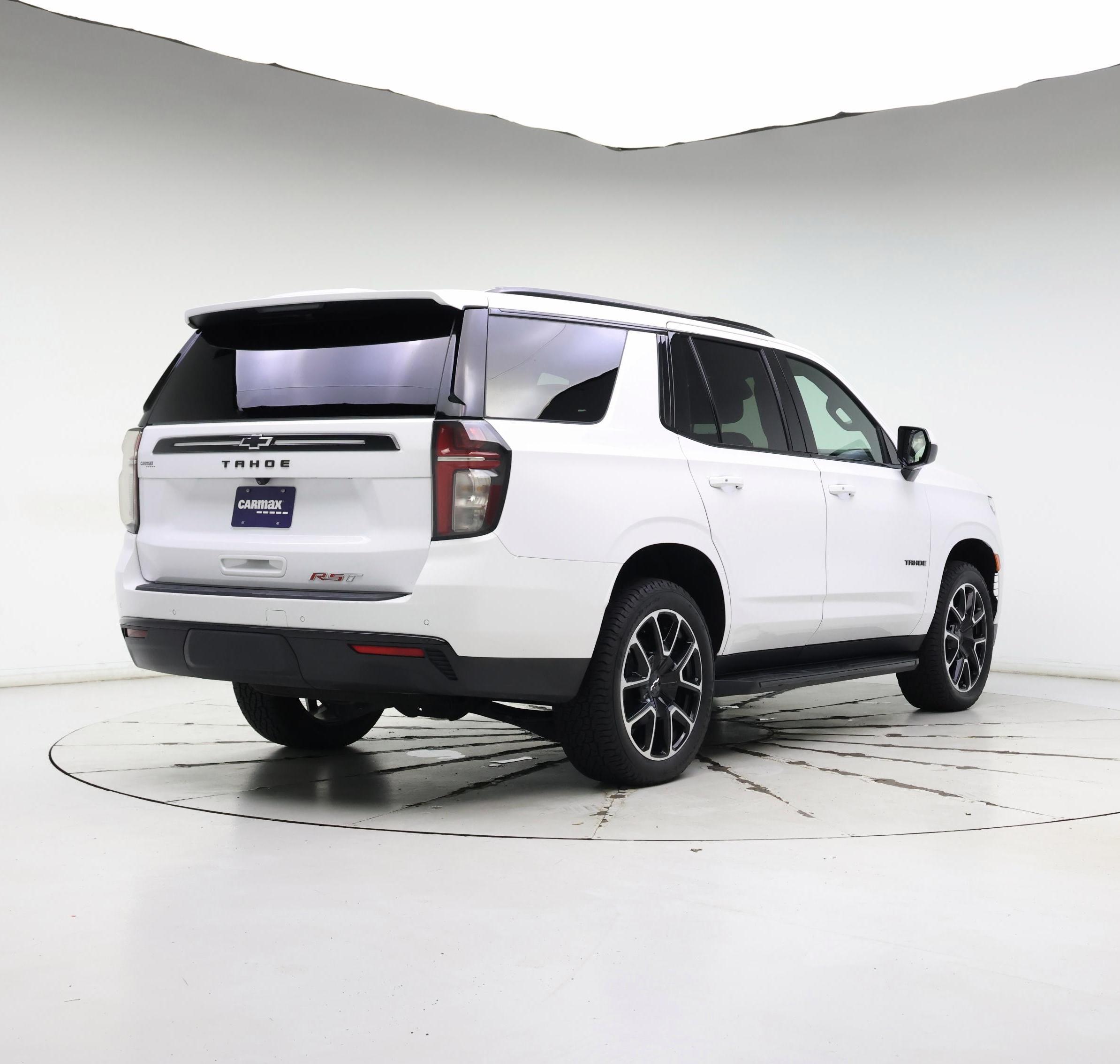 Thumbnail: 2023 Chevrolet Tahoe - 8