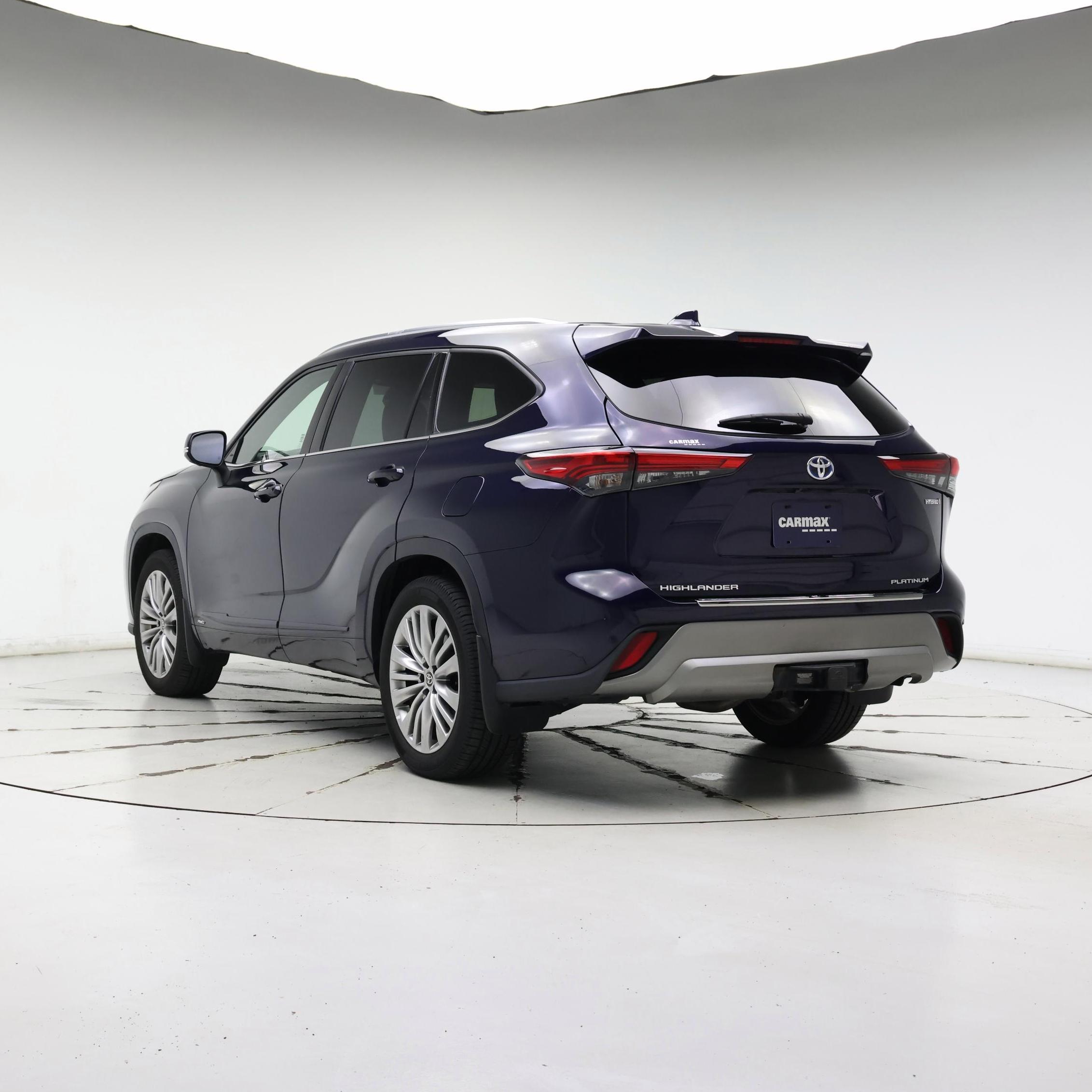 Thumbnail: 2022 Toyota Highlander - 2