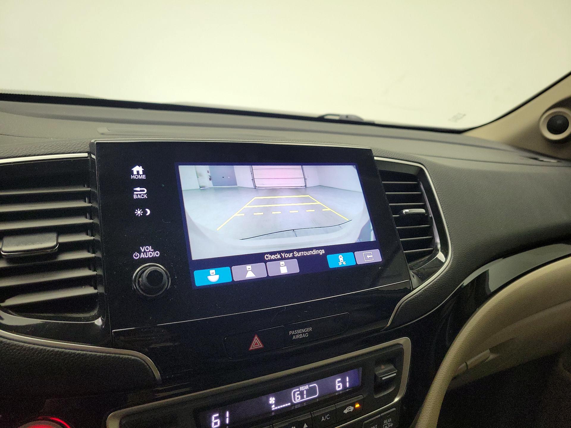 Thumbnail: 2019 Honda Pilot - 14