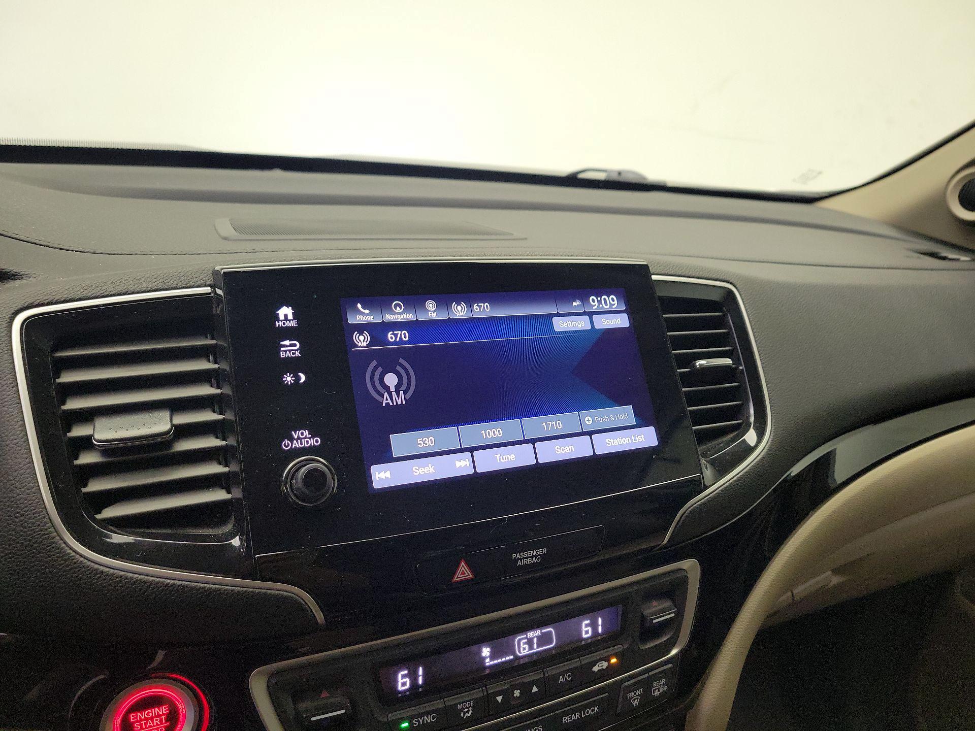 Thumbnail: 2019 Honda Pilot - 15