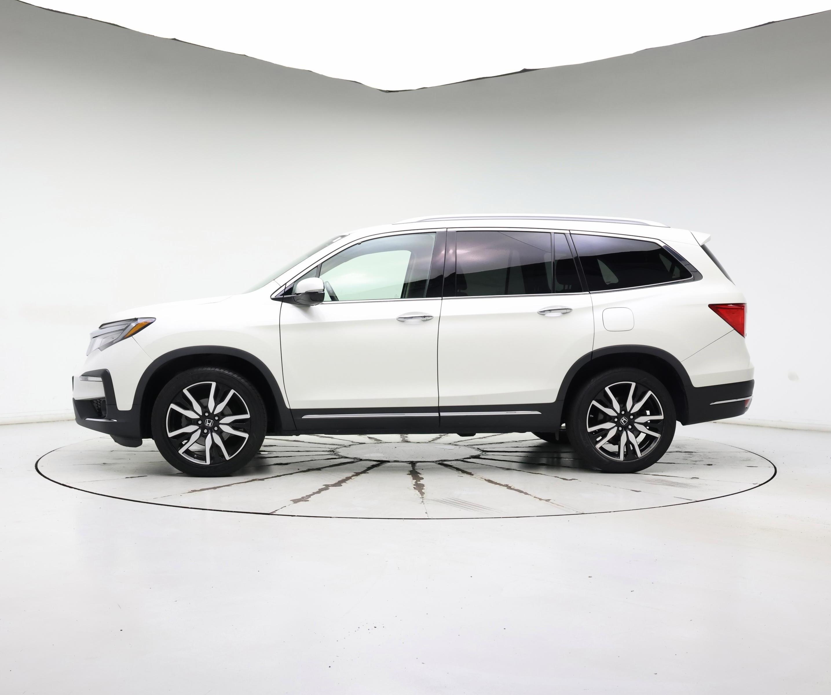 Thumbnail: 2019 Honda Pilot - 3