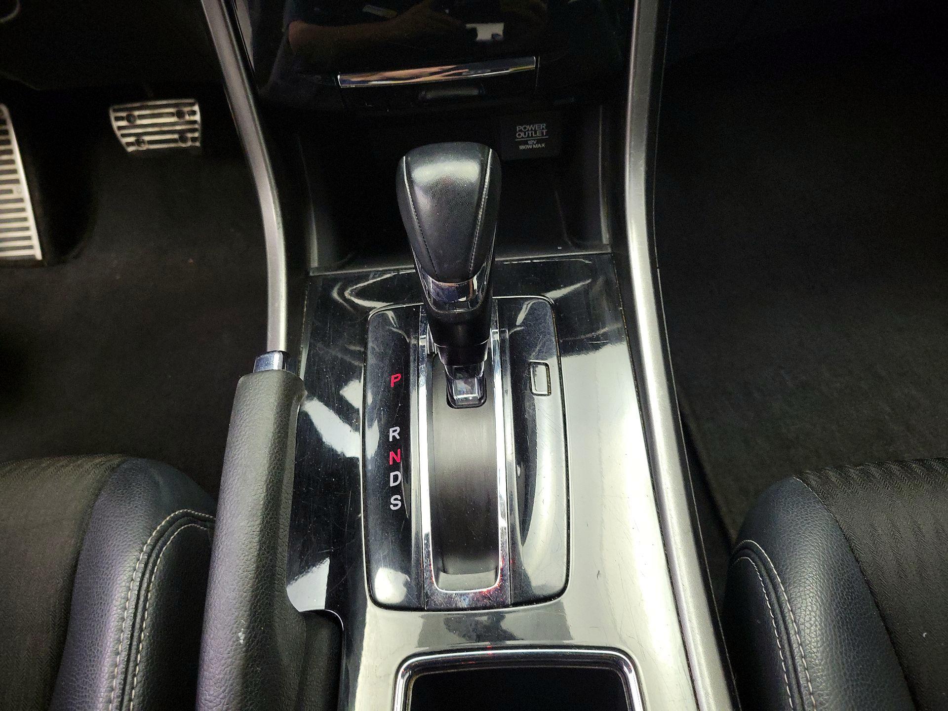 Thumbnail: 2017 Honda Accord - 17