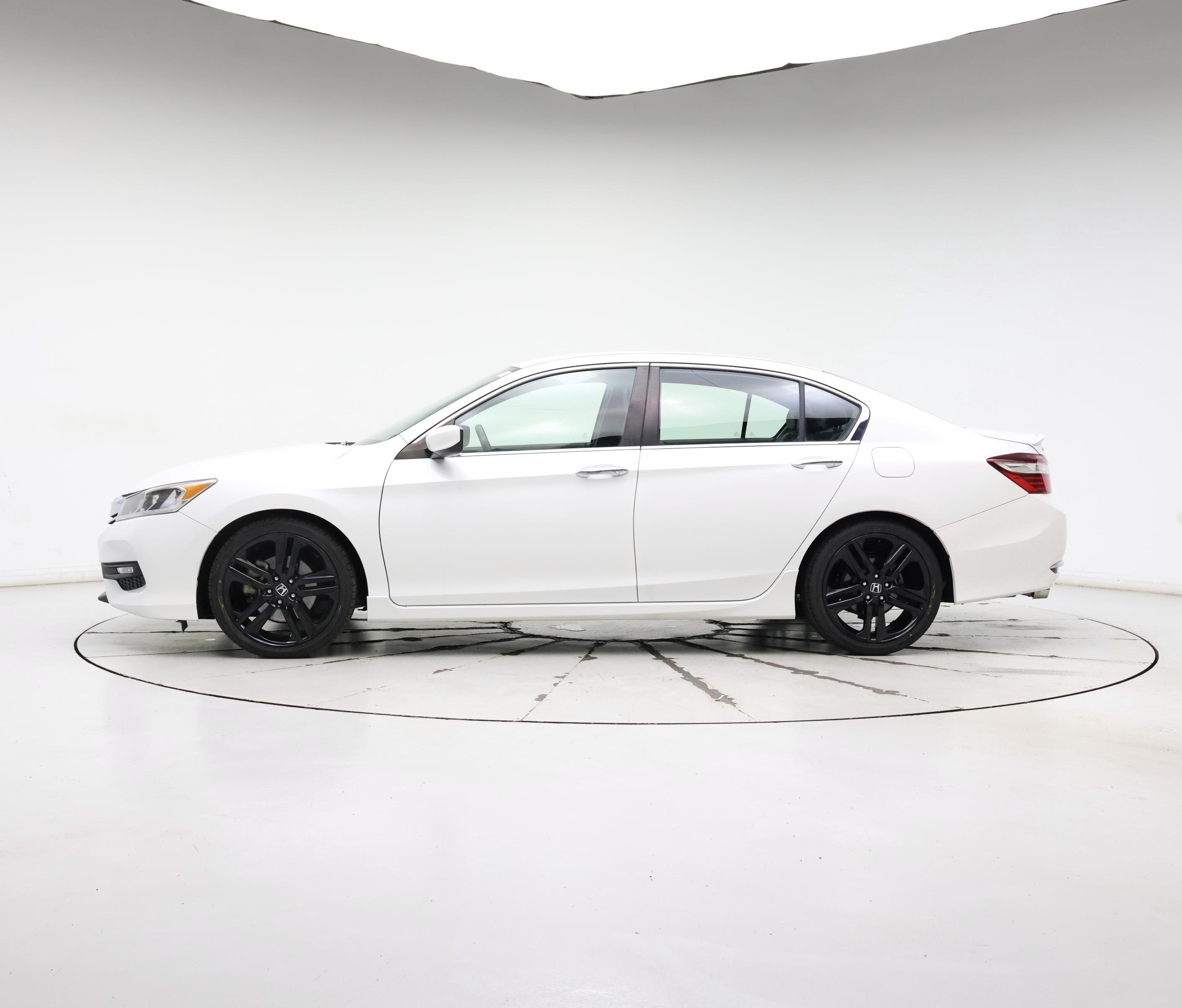 Thumbnail: 2017 Honda Accord - 3