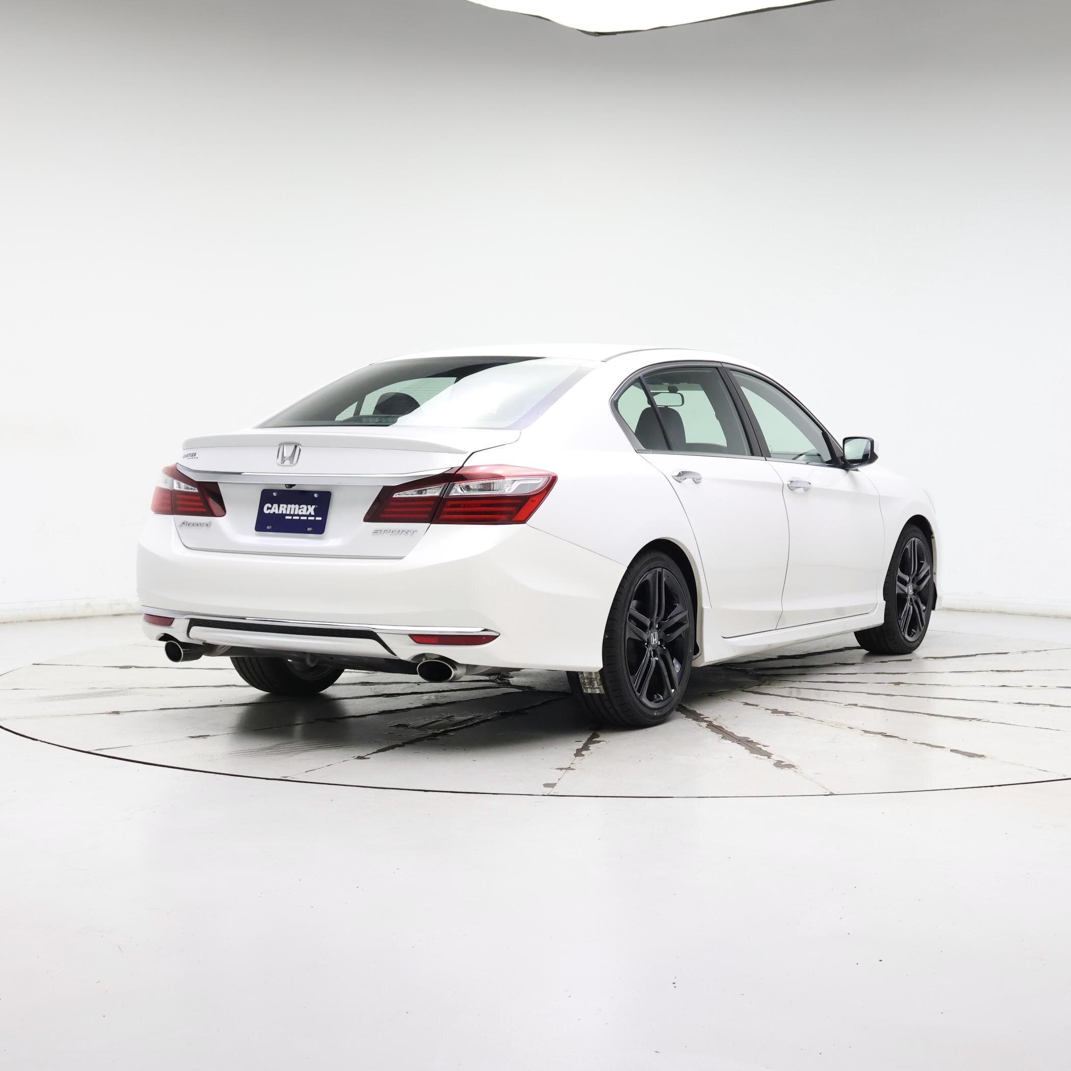 Thumbnail: 2017 Honda Accord - 8