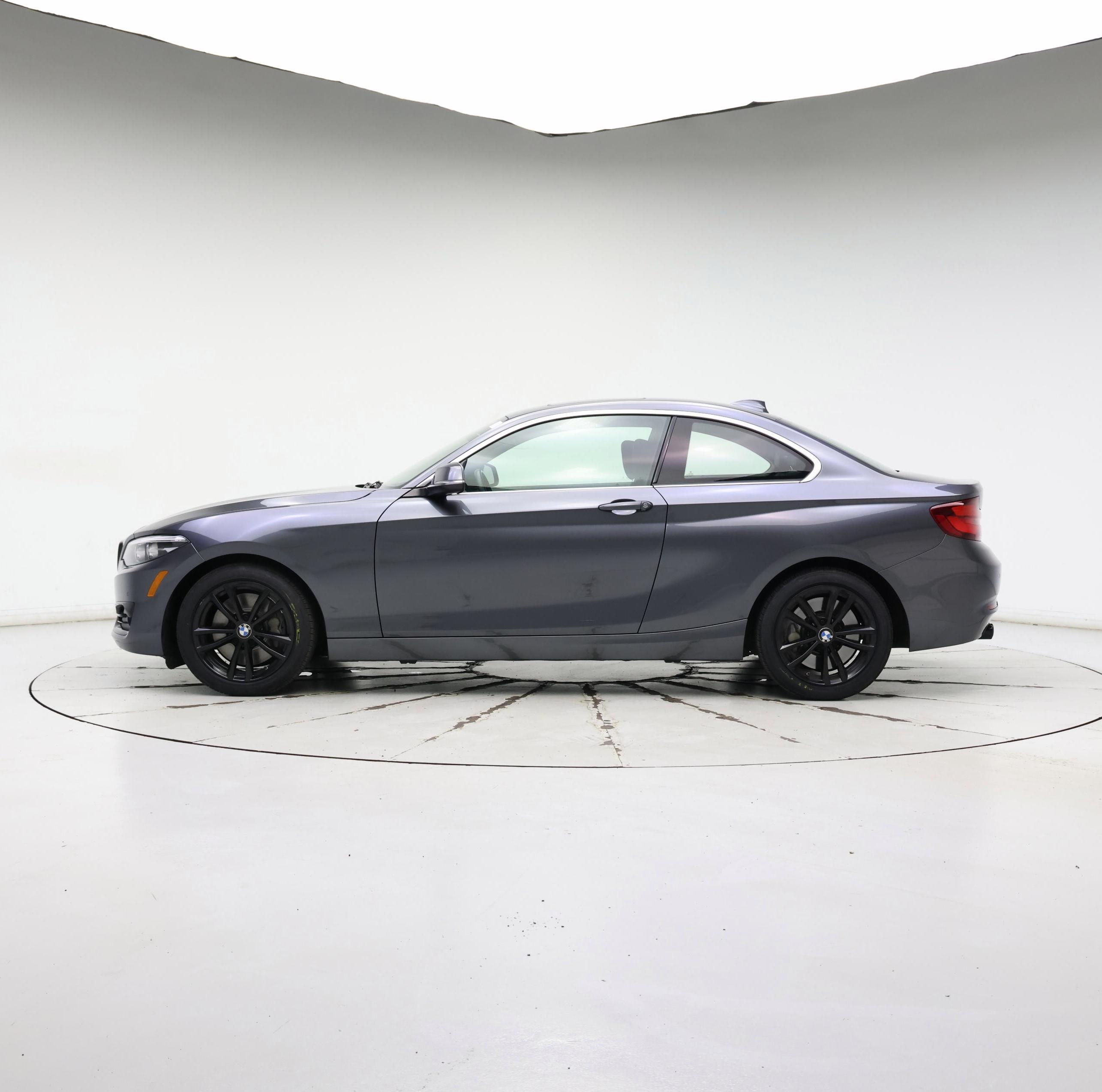 Thumbnail: 2021 BMW 2 Series - 3