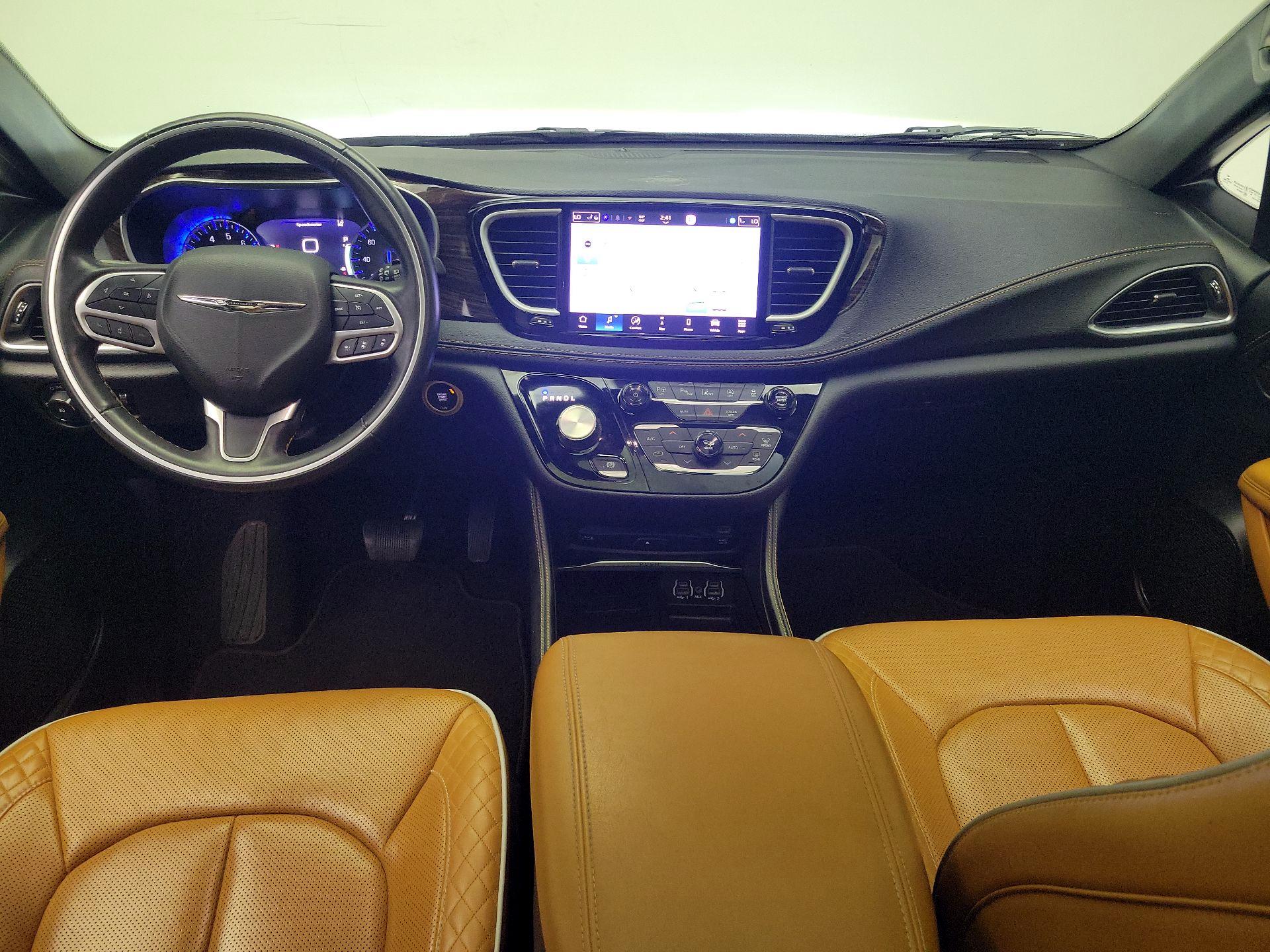 Thumbnail: 2021 Chrysler Pacifica - 9