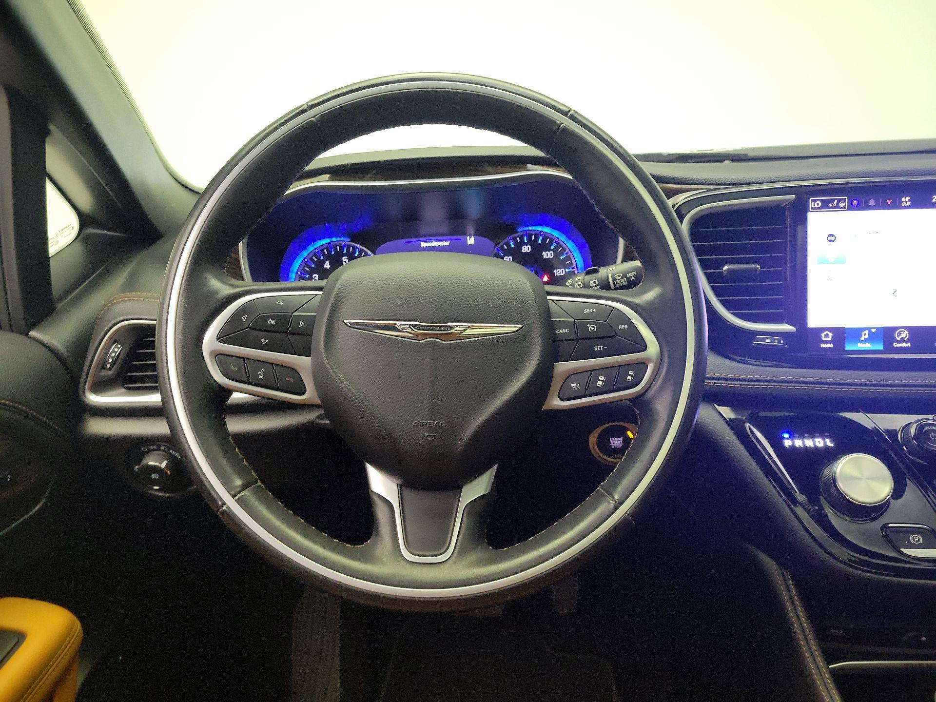Thumbnail: 2021 Chrysler Pacifica - 10