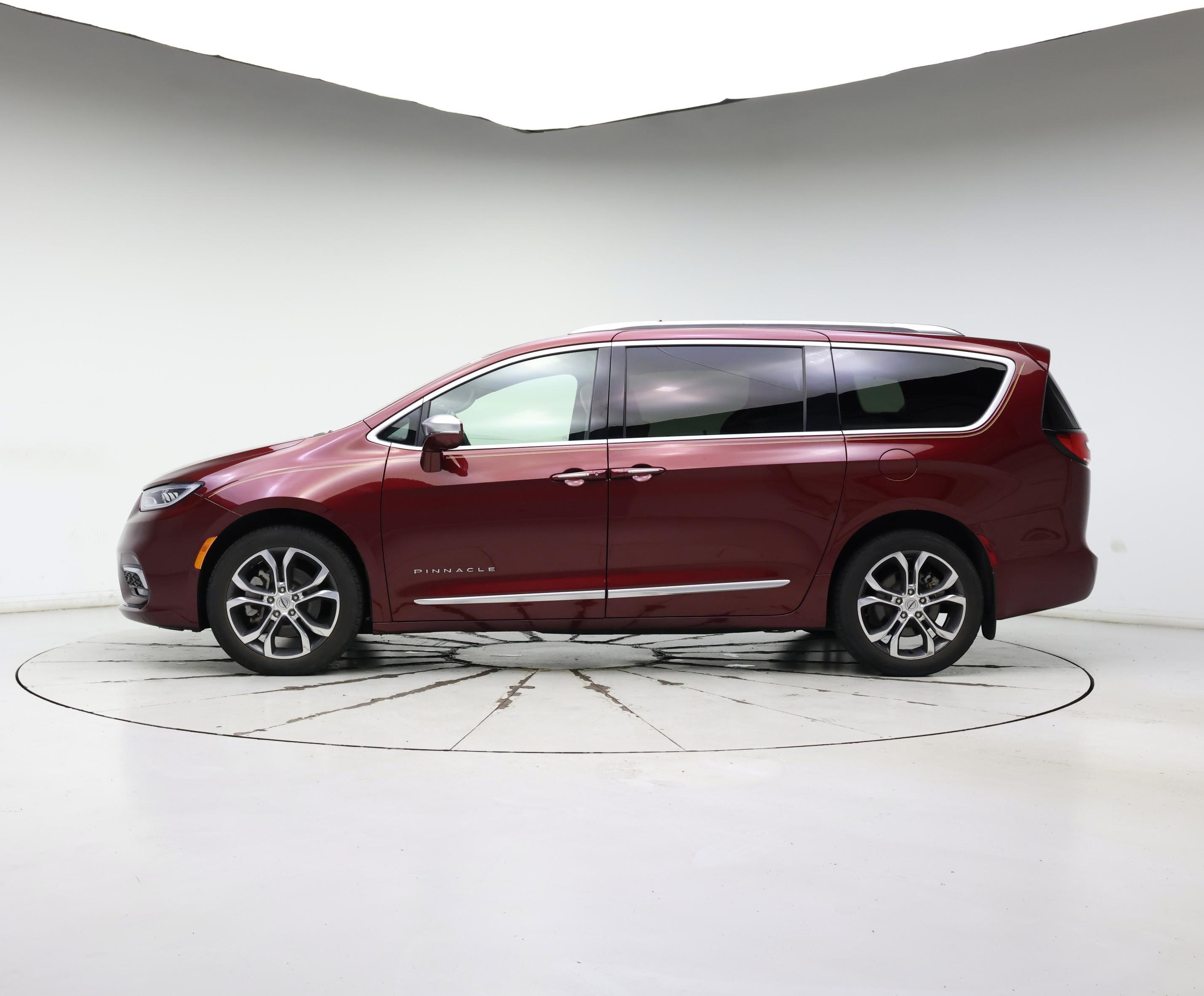 Thumbnail: 2021 Chrysler Pacifica - 3