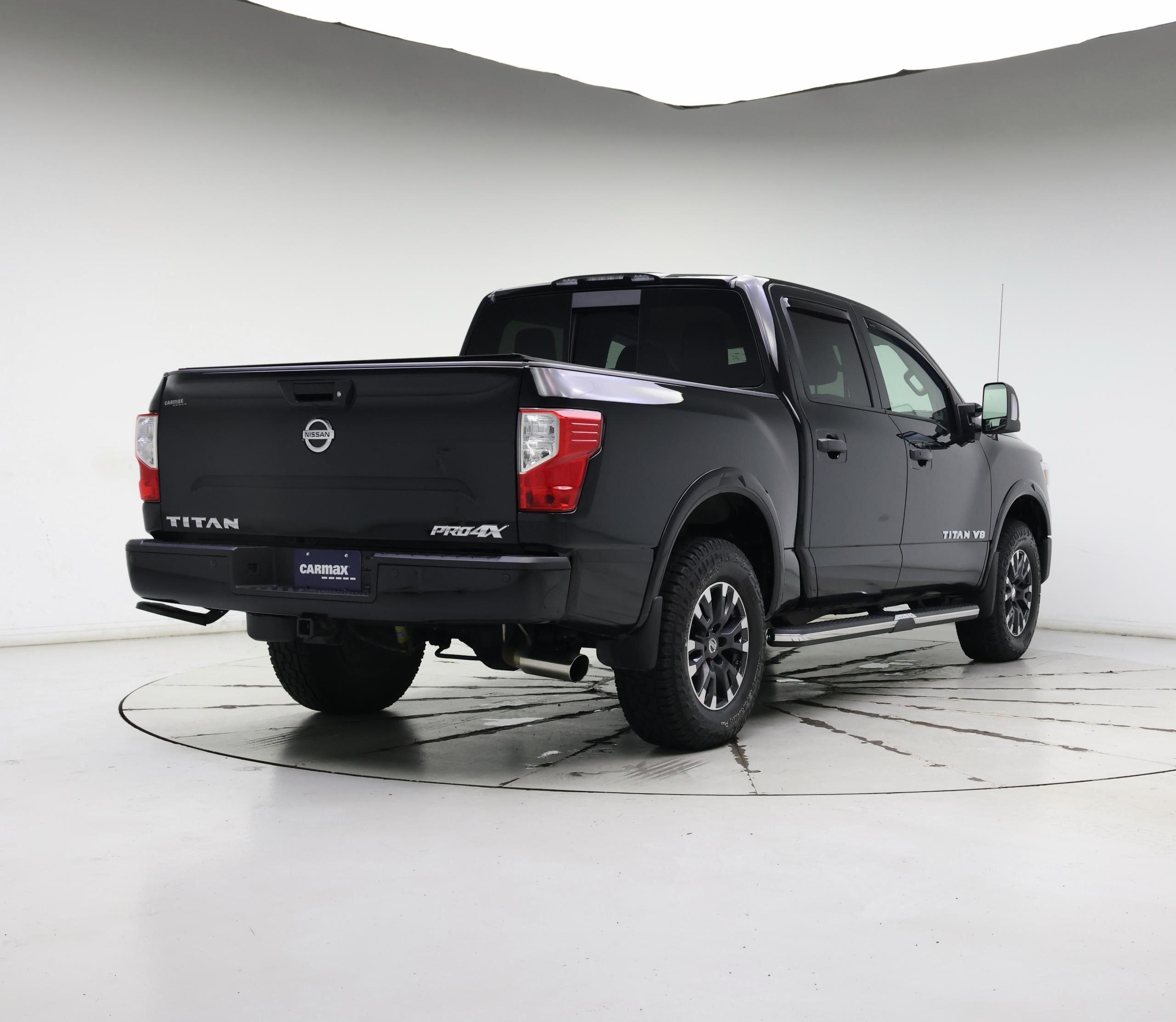 Thumbnail: 2019 Nissan Titan - 8