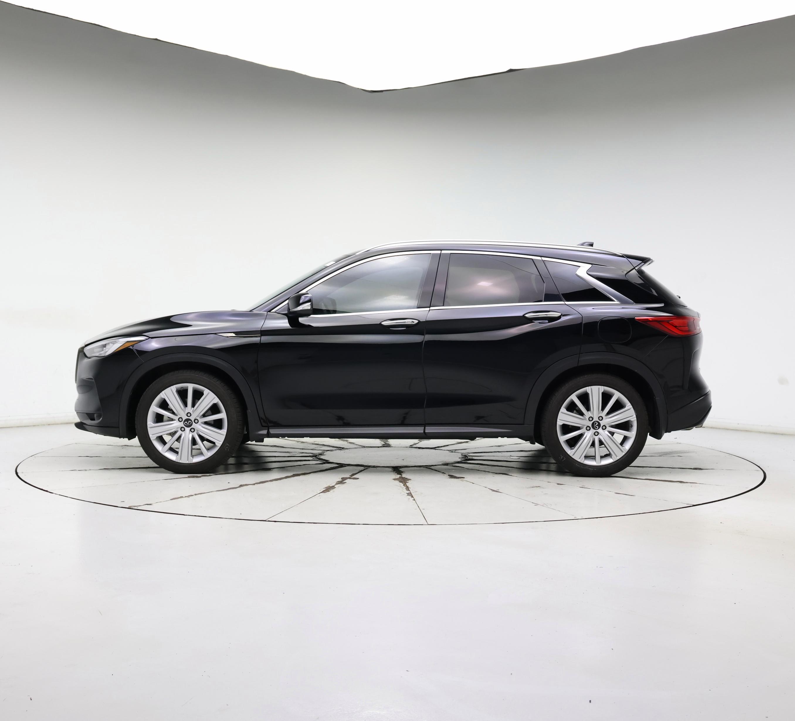 Thumbnail: 2021 INFINITI QX50 - 3