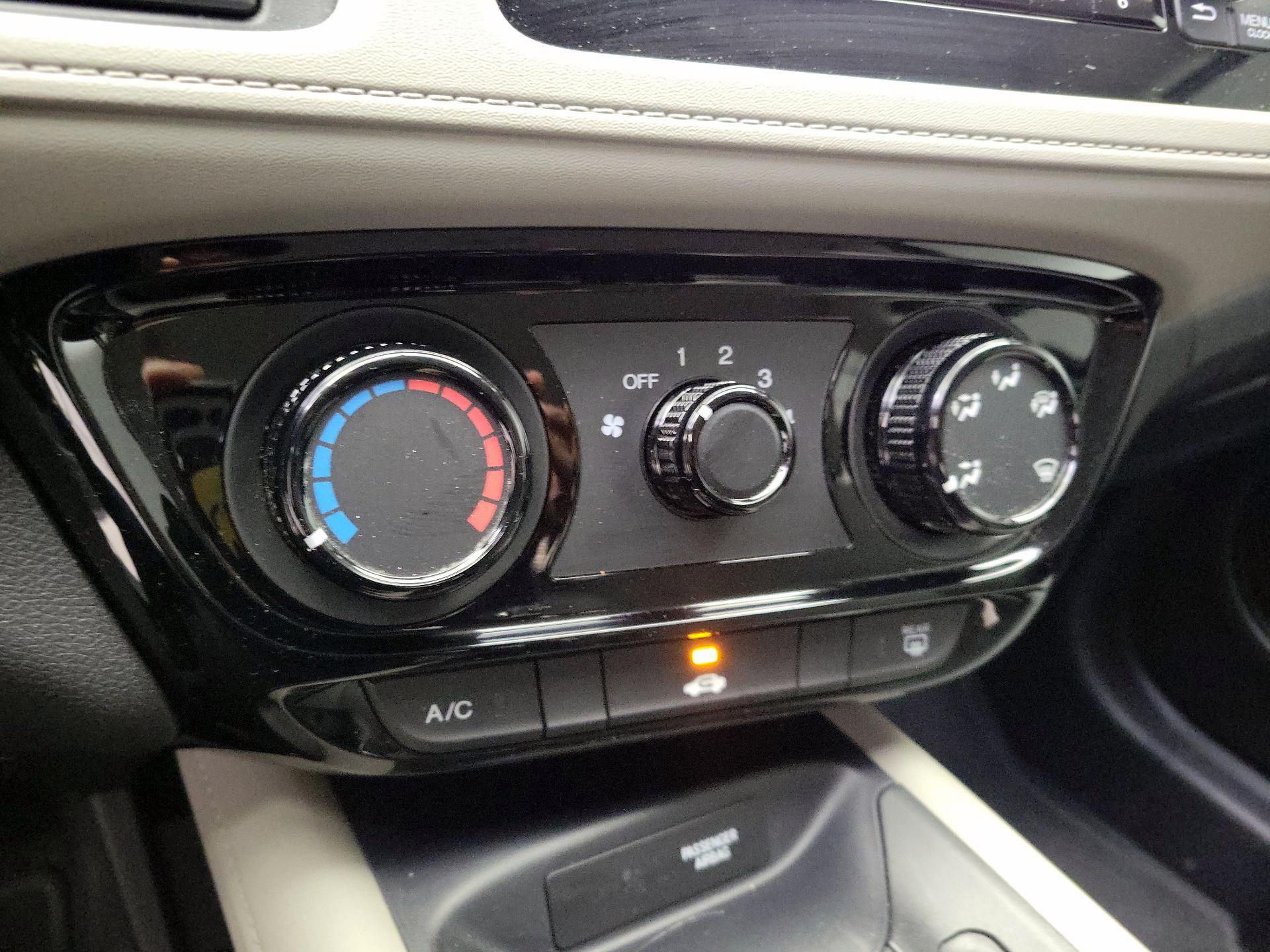 Thumbnail: 2019 Honda HR-V - 16