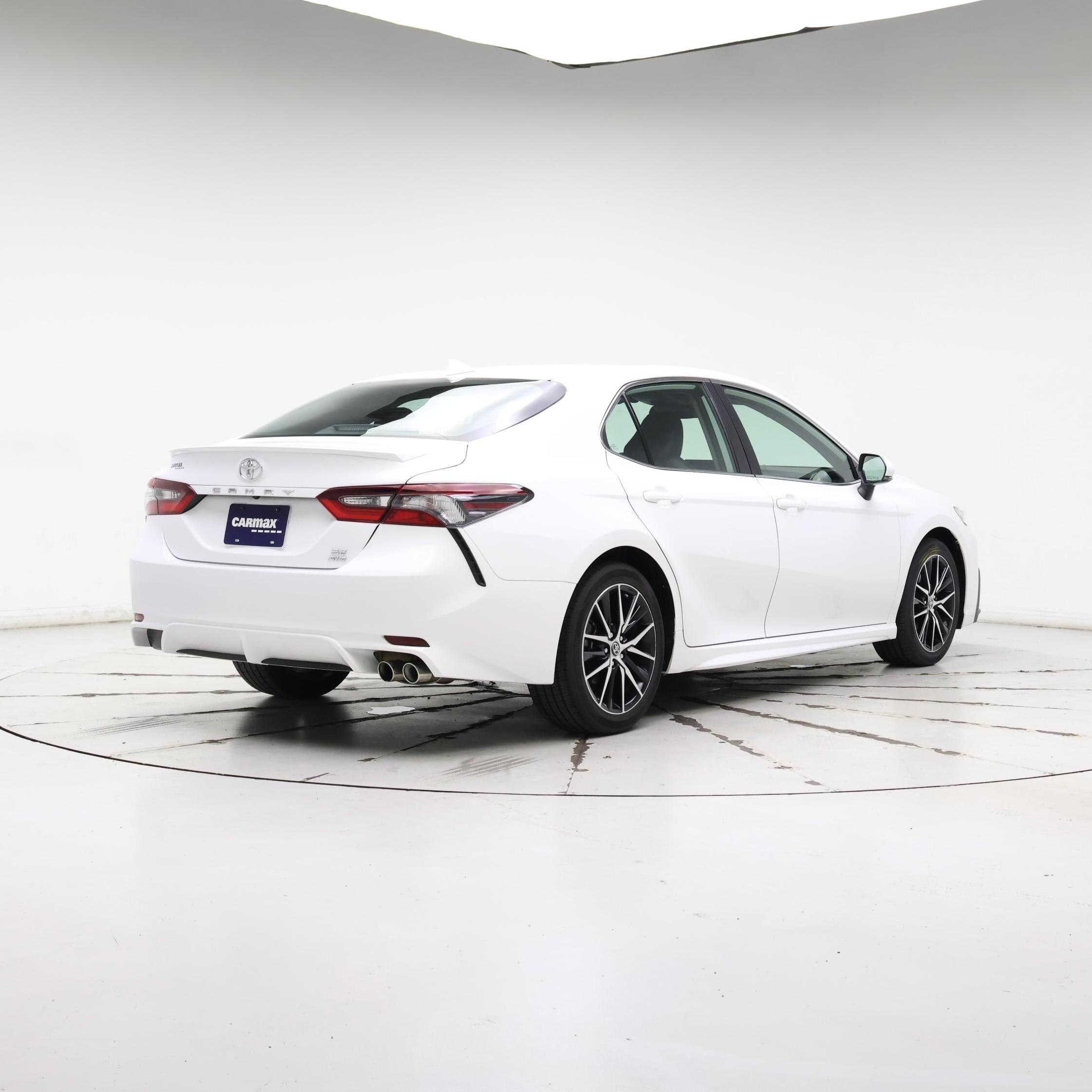Thumbnail: 2022 Toyota Camry - 8
