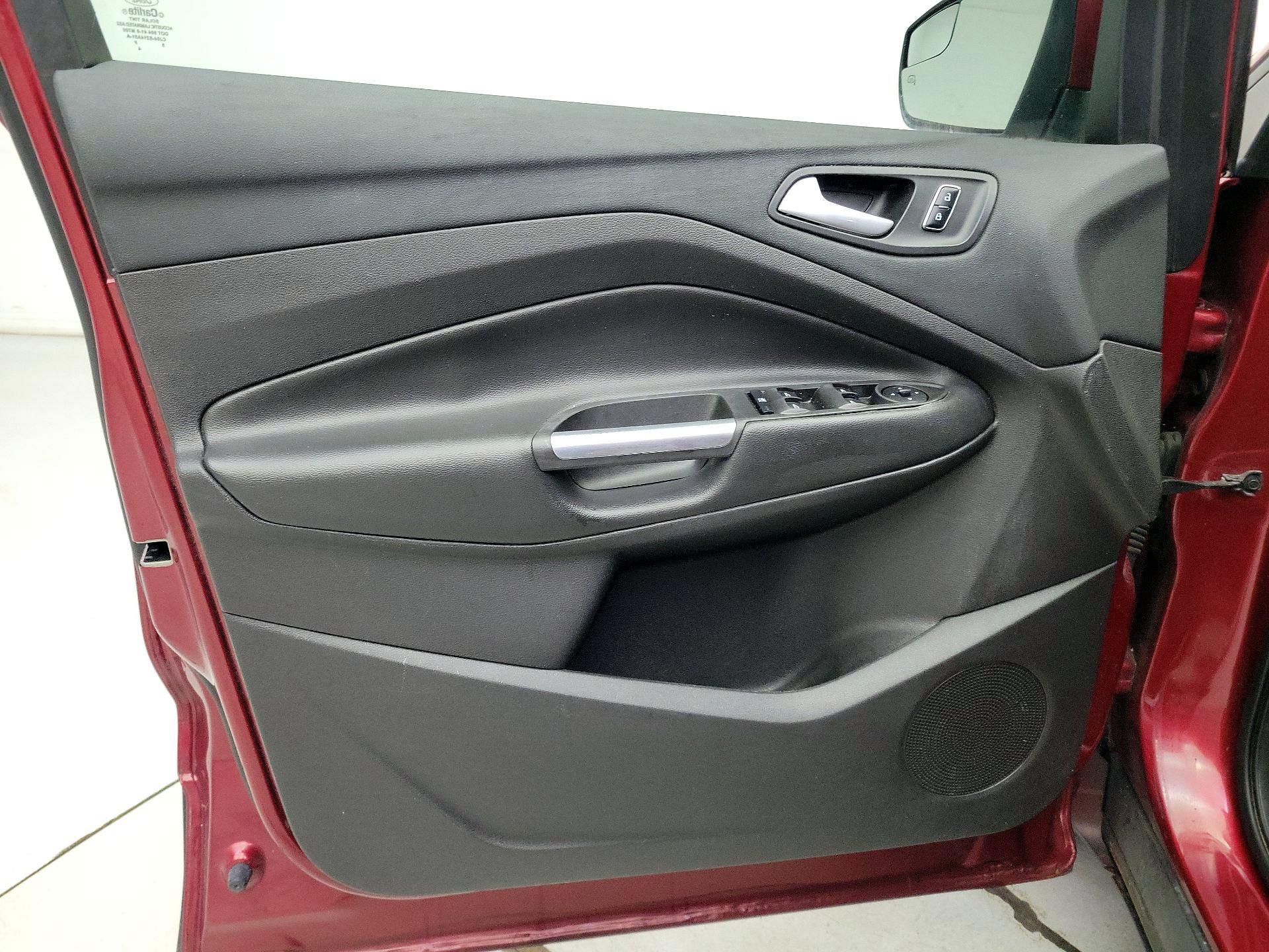 Thumbnail: 2016 Ford Escape - 12