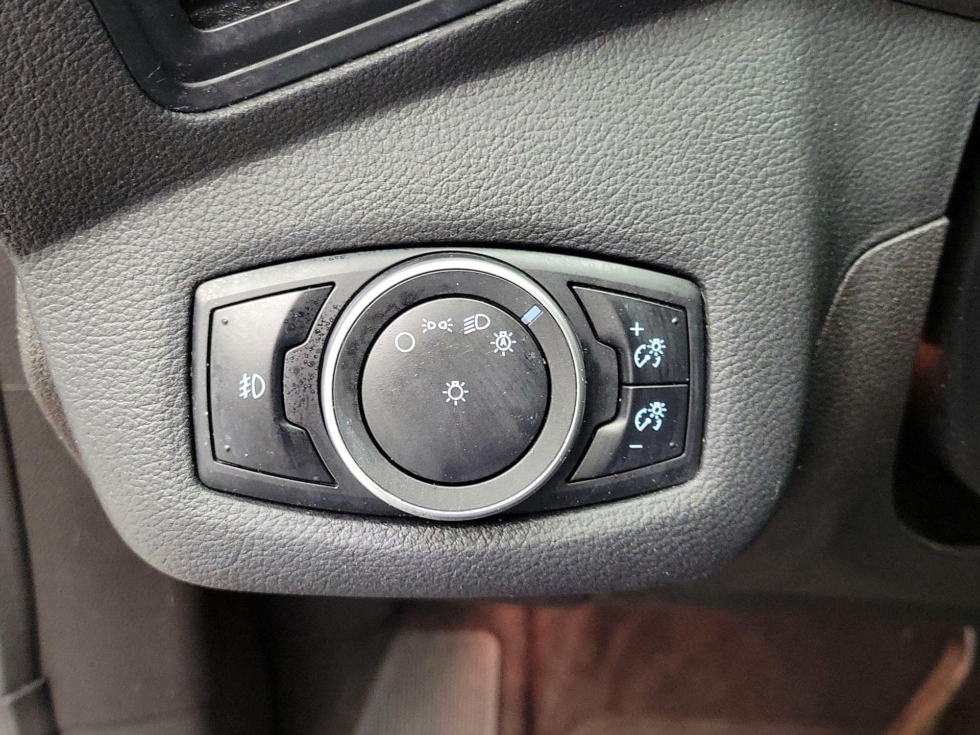 Thumbnail: 2016 Ford Escape - 13