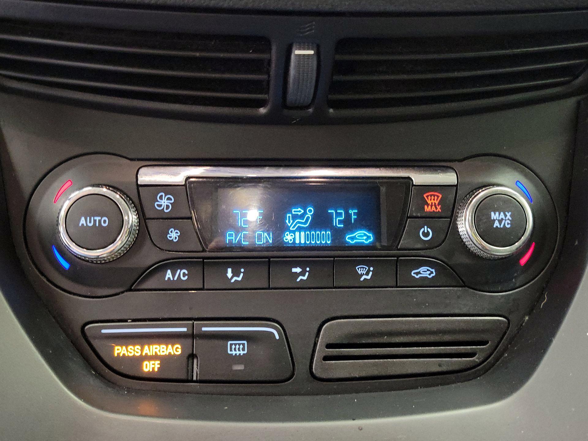 Thumbnail: 2016 Ford Escape - 16