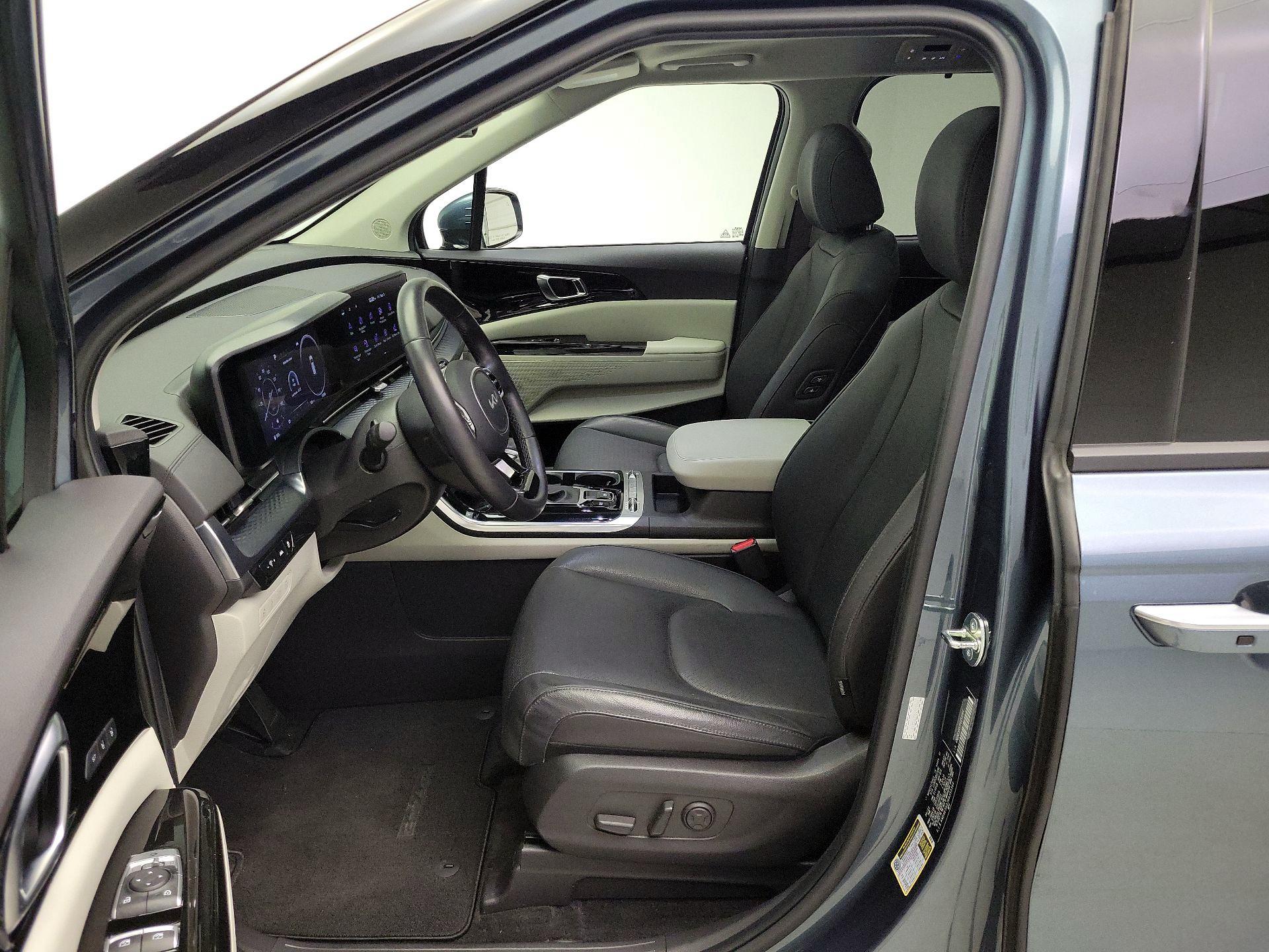 Thumbnail: 2024 Kia Carnival - 11