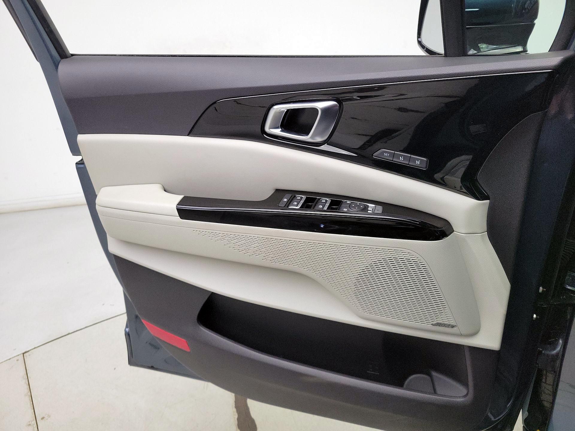Thumbnail: 2024 Kia Carnival - 12