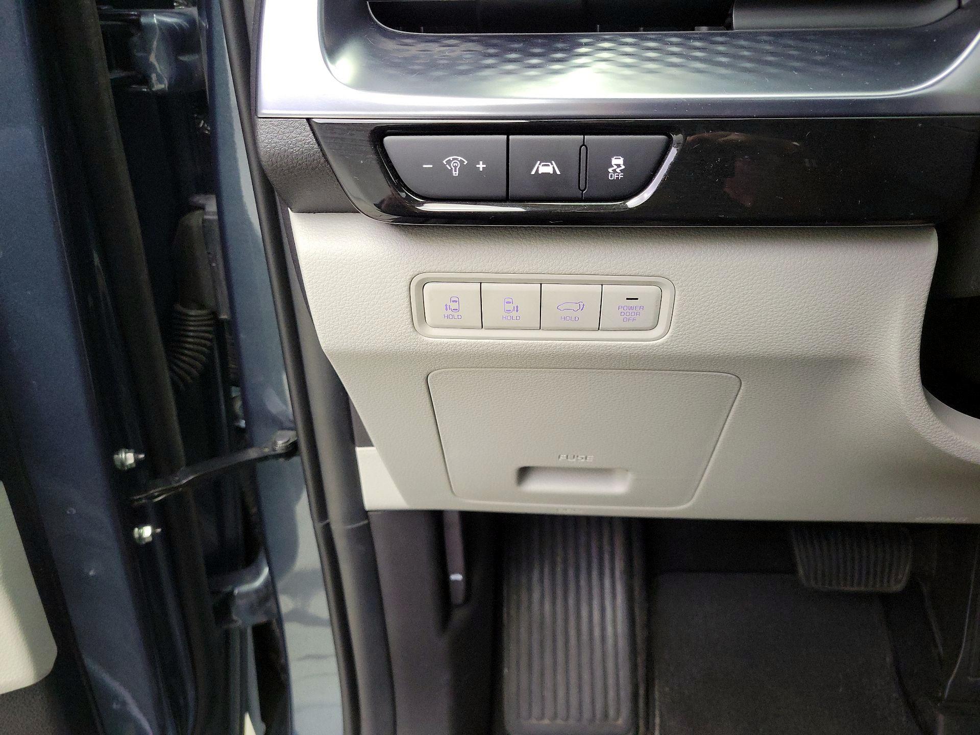 Thumbnail: 2024 Kia Carnival - 13