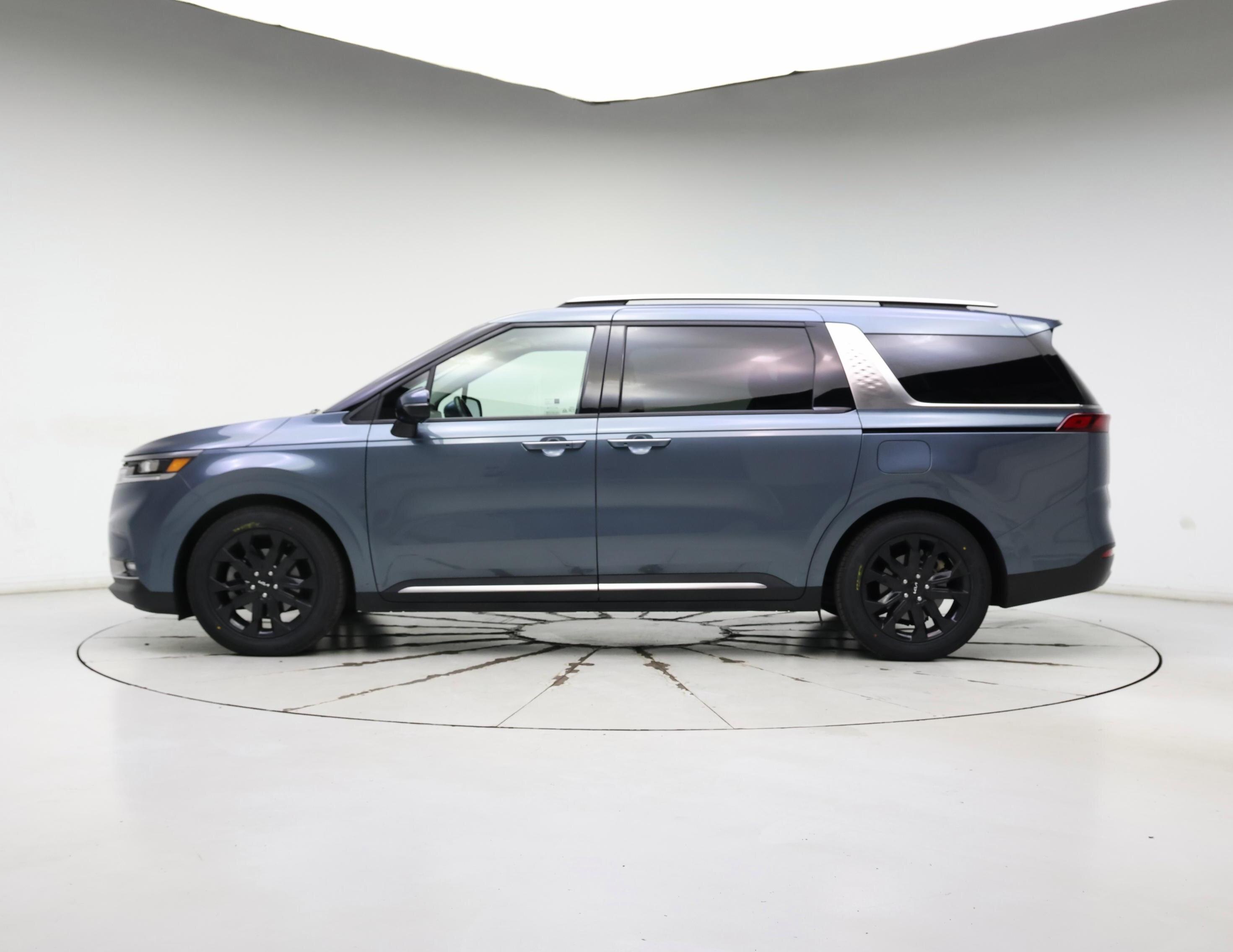 Thumbnail: 2024 Kia Carnival - 3