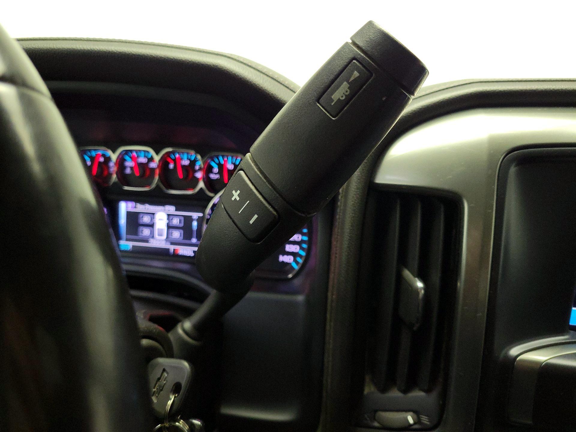 Thumbnail: 2018 Chevrolet Silverado 1500 - 17