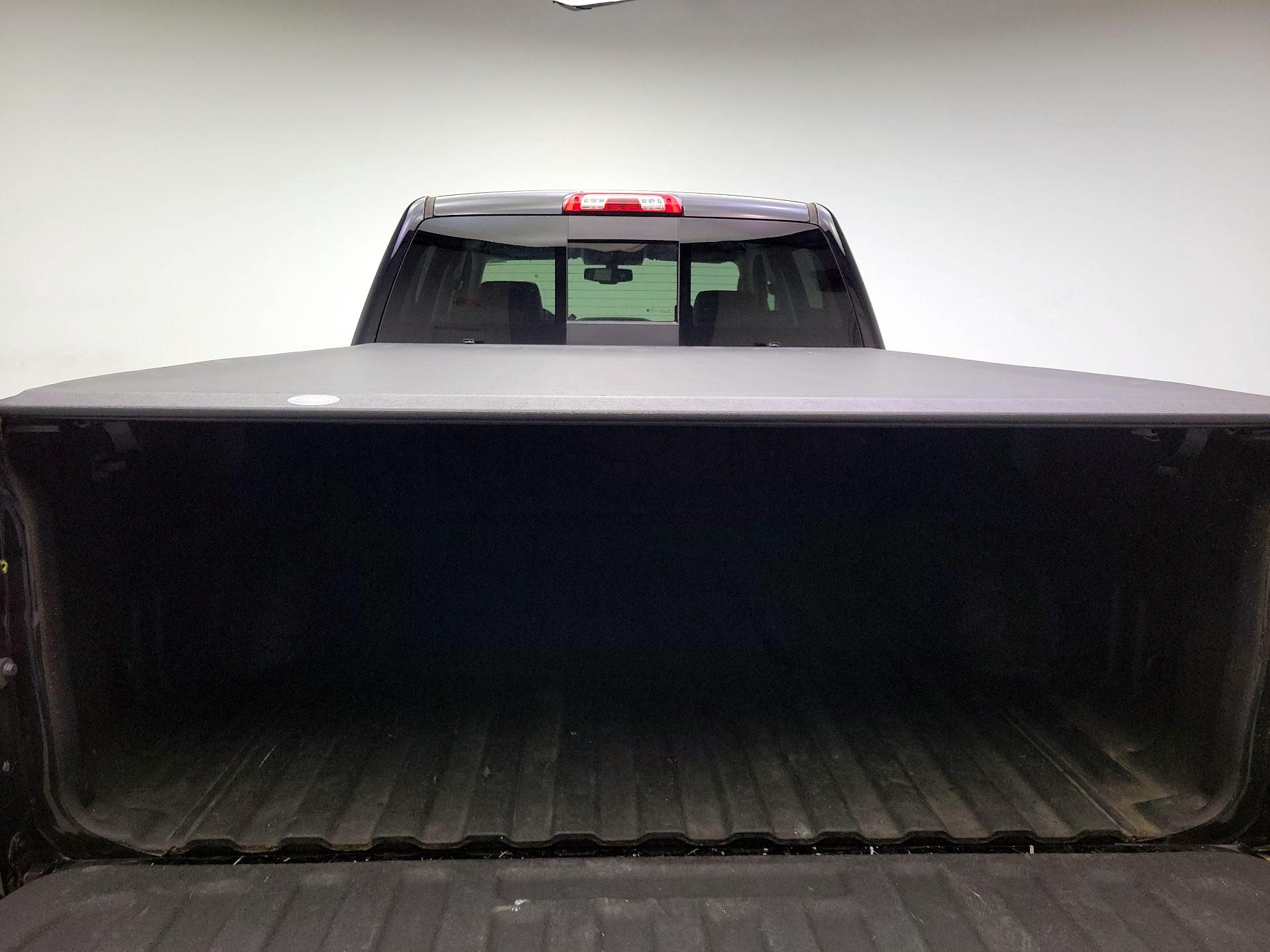 Thumbnail: 2018 Chevrolet Silverado 1500 - 20