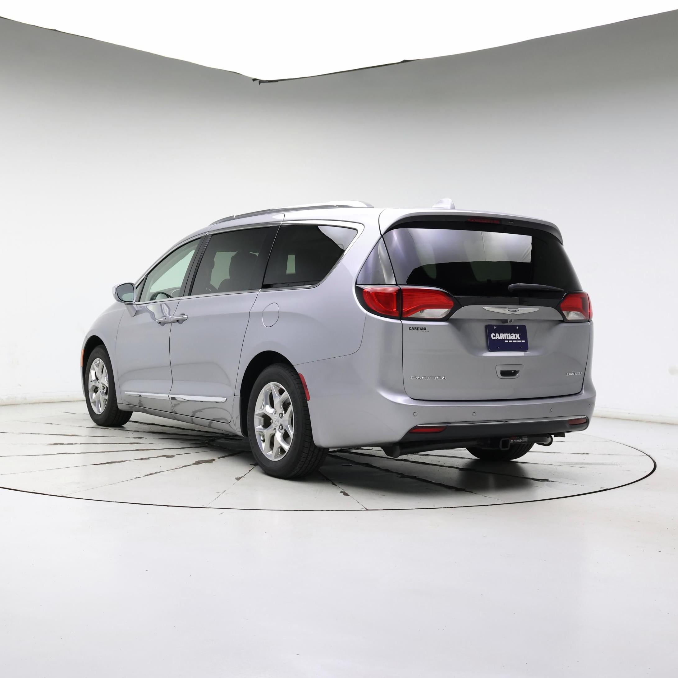 Thumbnail: 2019 Chrysler Pacifica - 2