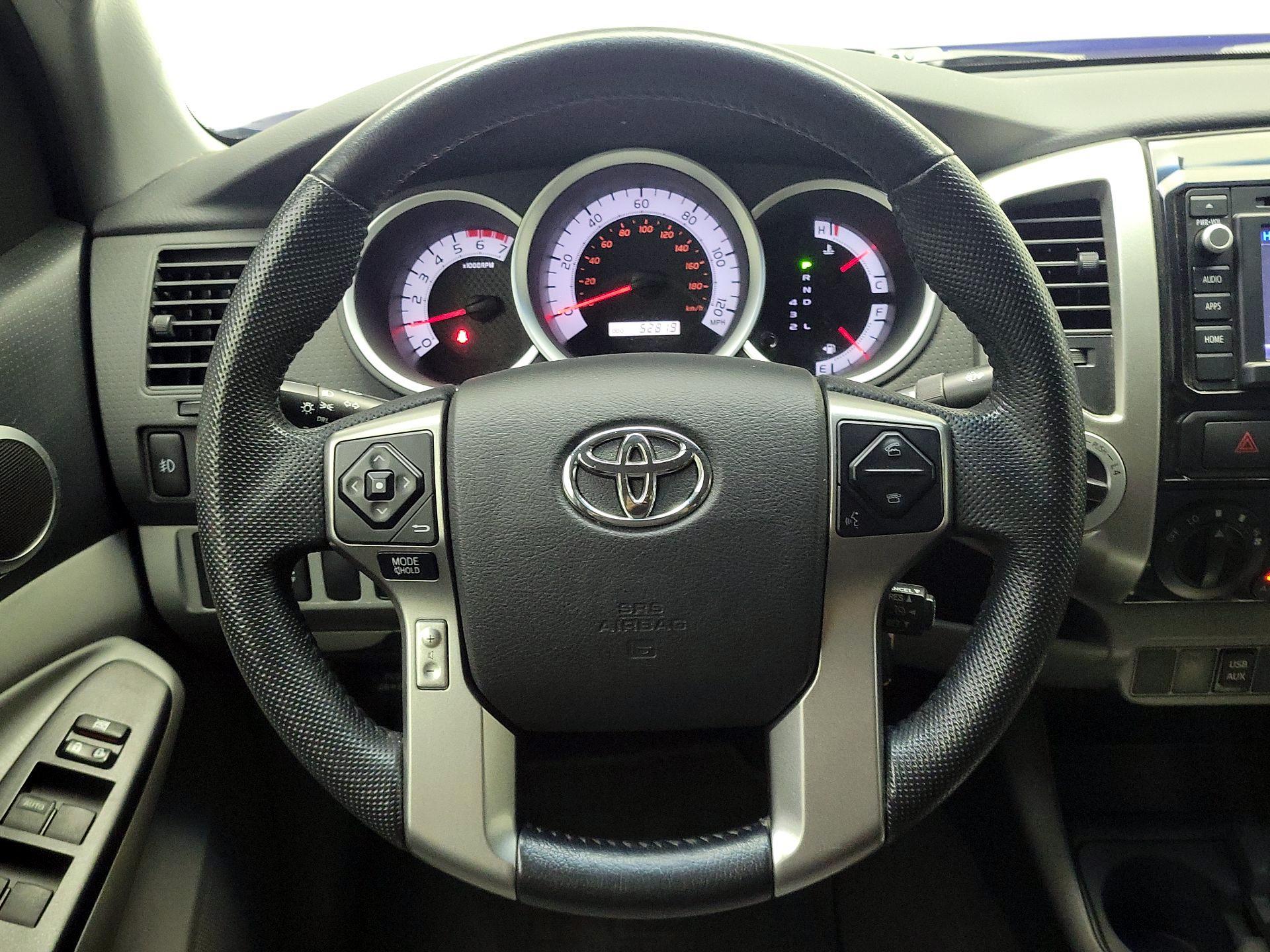 Thumbnail: 2015 Toyota Tacoma - 10