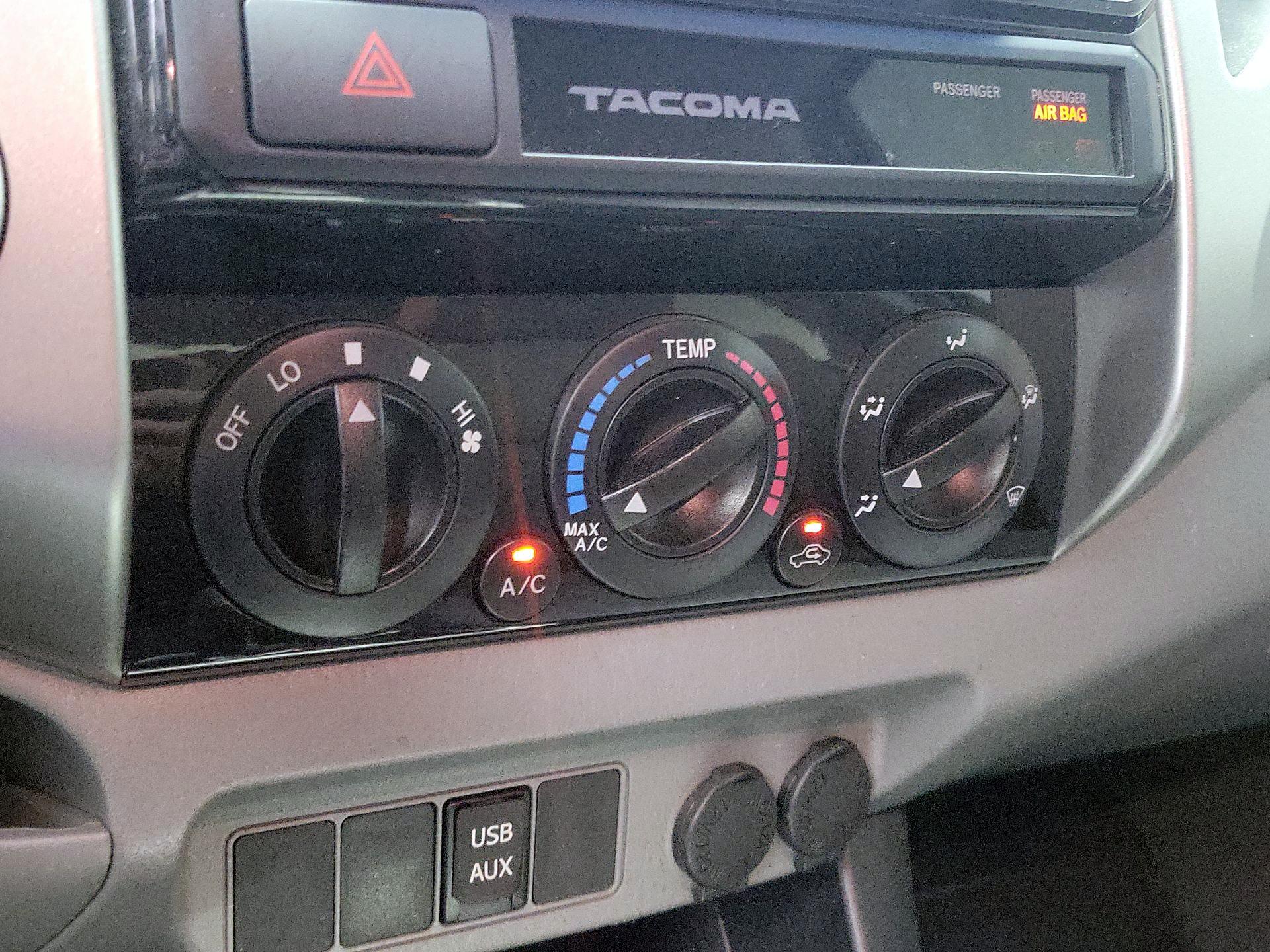 Thumbnail: 2015 Toyota Tacoma - 16