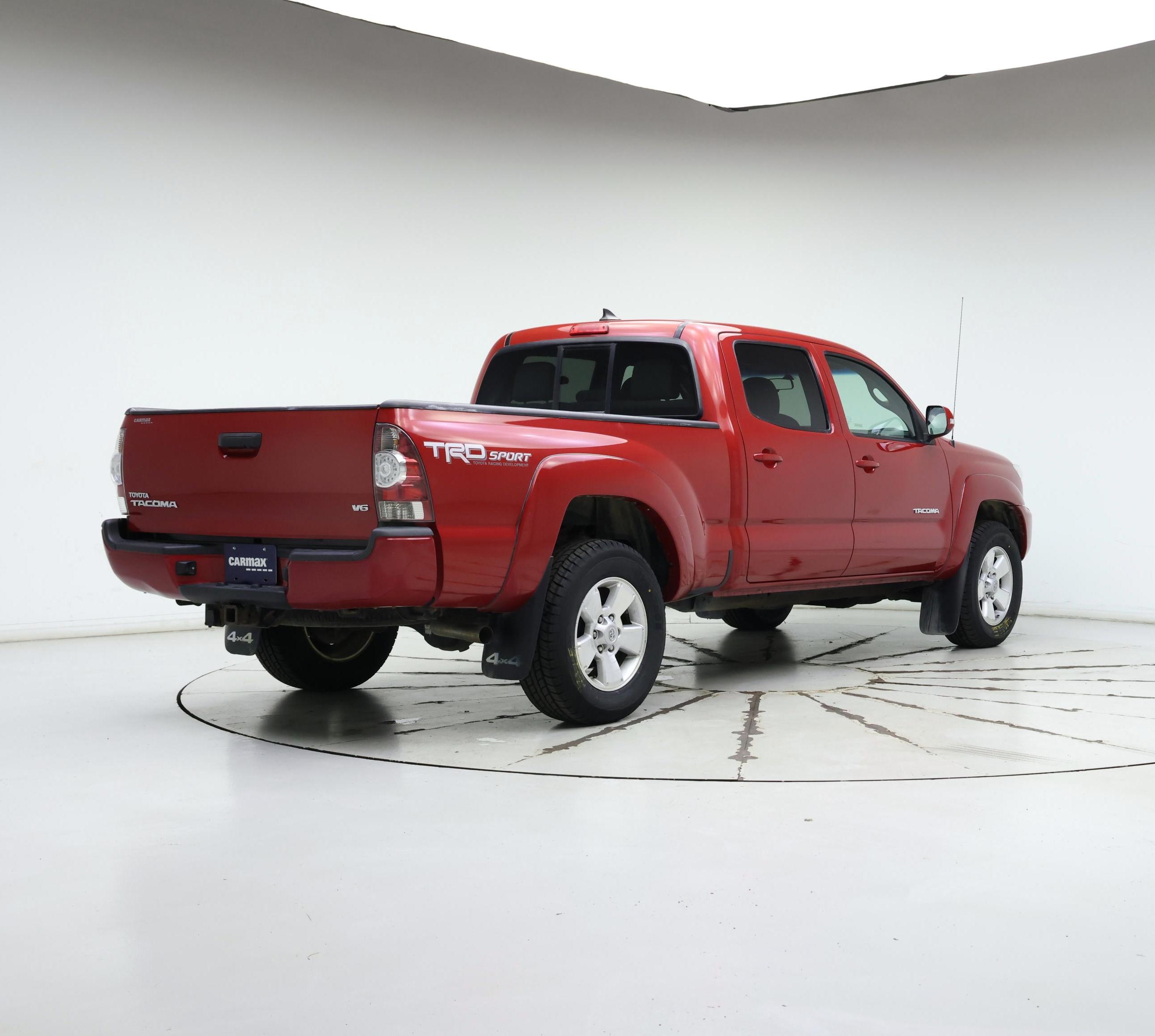 Thumbnail: 2015 Toyota Tacoma - 8